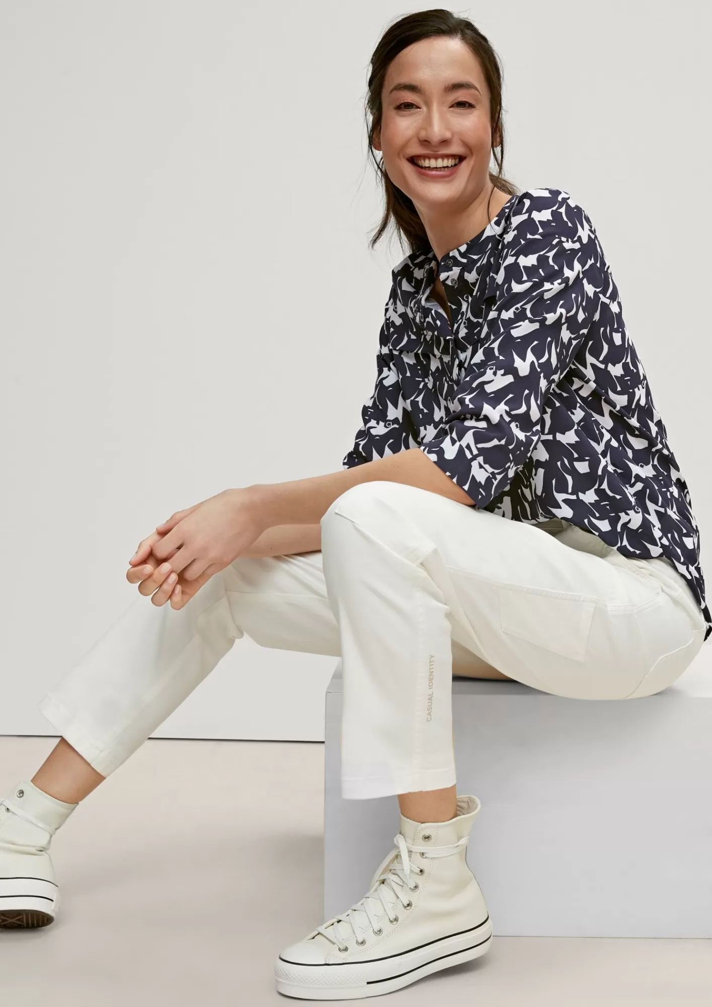 Store Comma Bluse Mit Allover-Muster