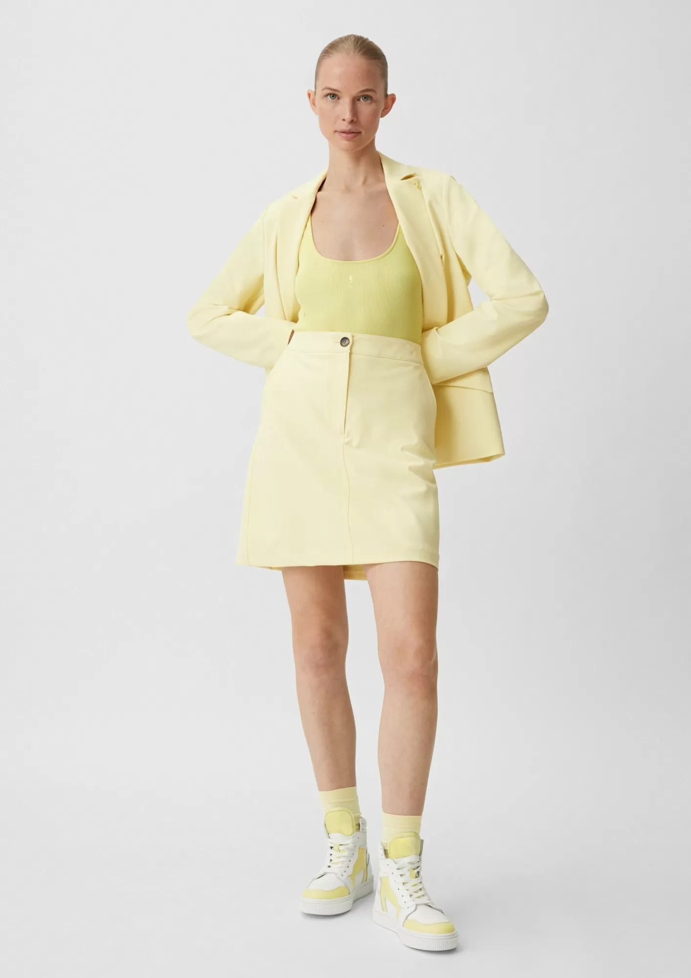 Best Sale Comma Body In Rippstruktur