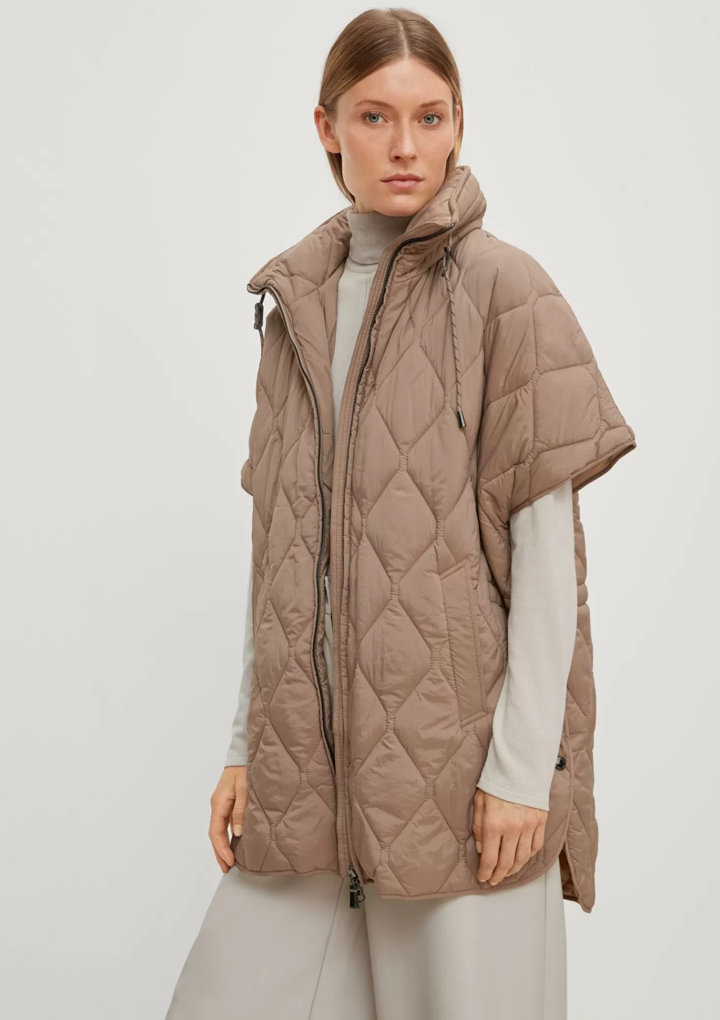 Cheap Comma Cape Mit Rautensteppung