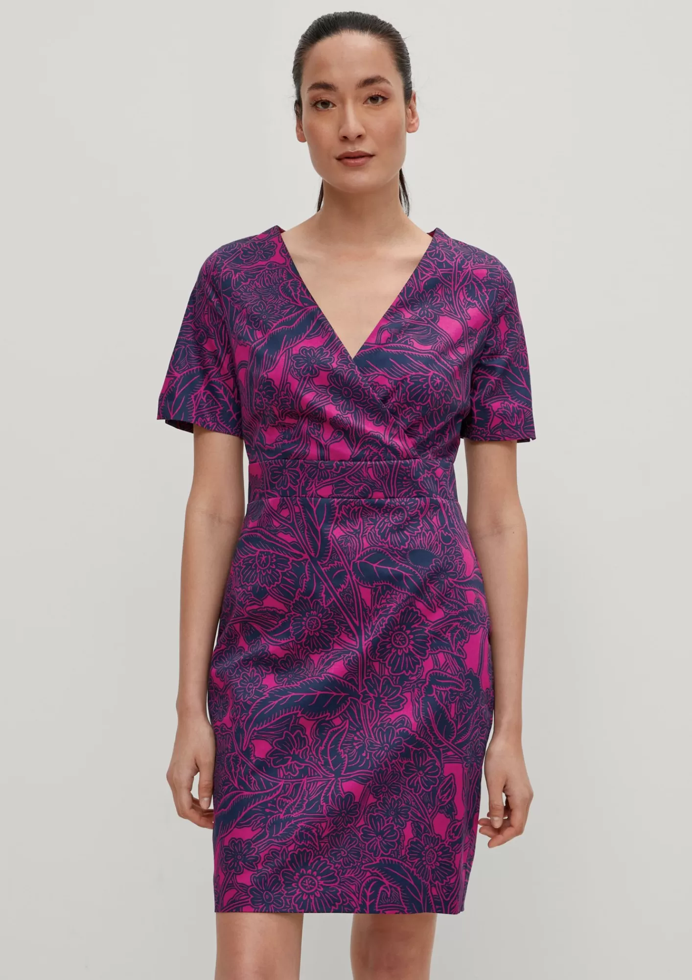 Discount Comma Etuikleid Mit Floralem Muster