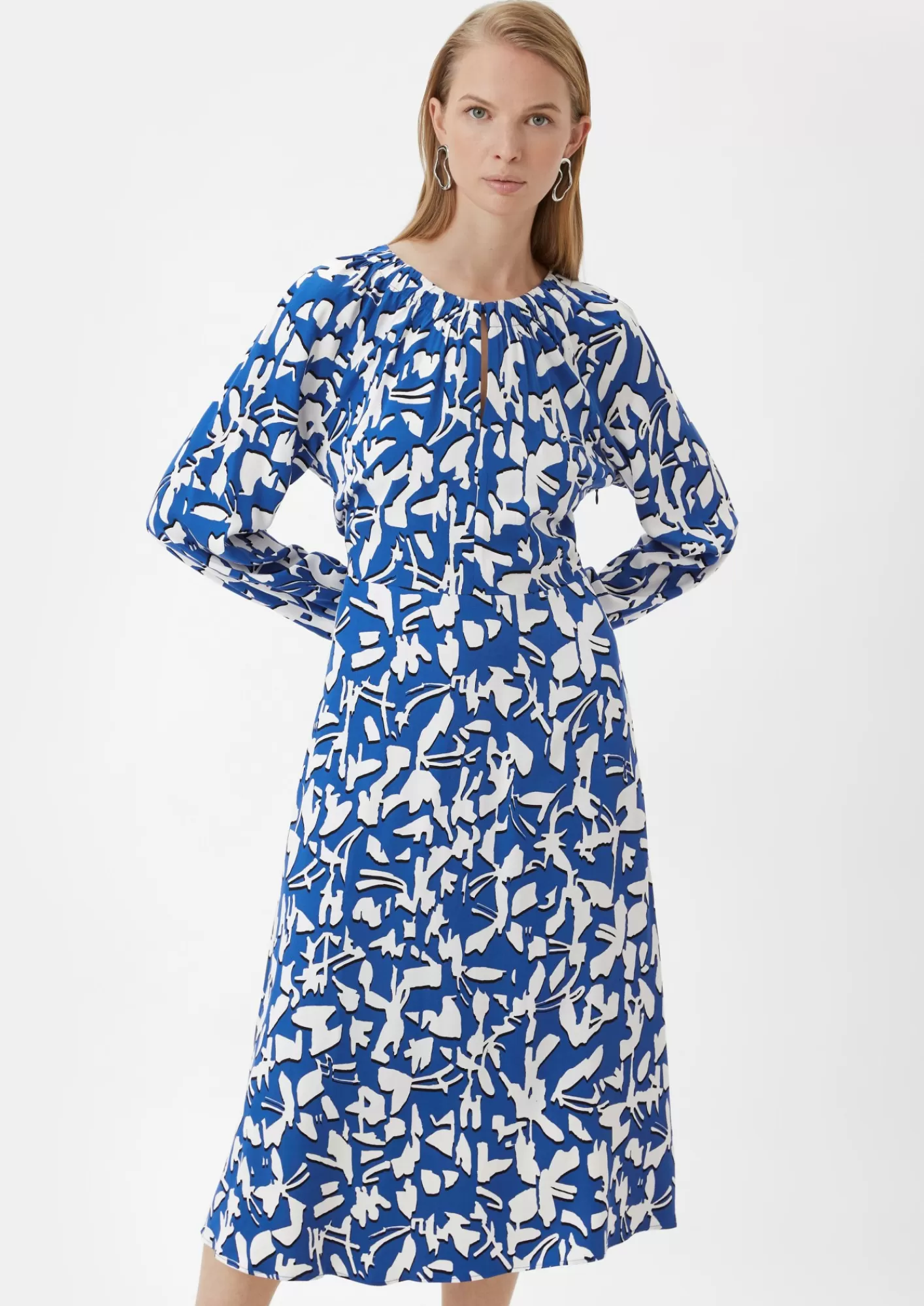 Cheap Comma Fliesendes Maxikleid Mit All-Over-Print