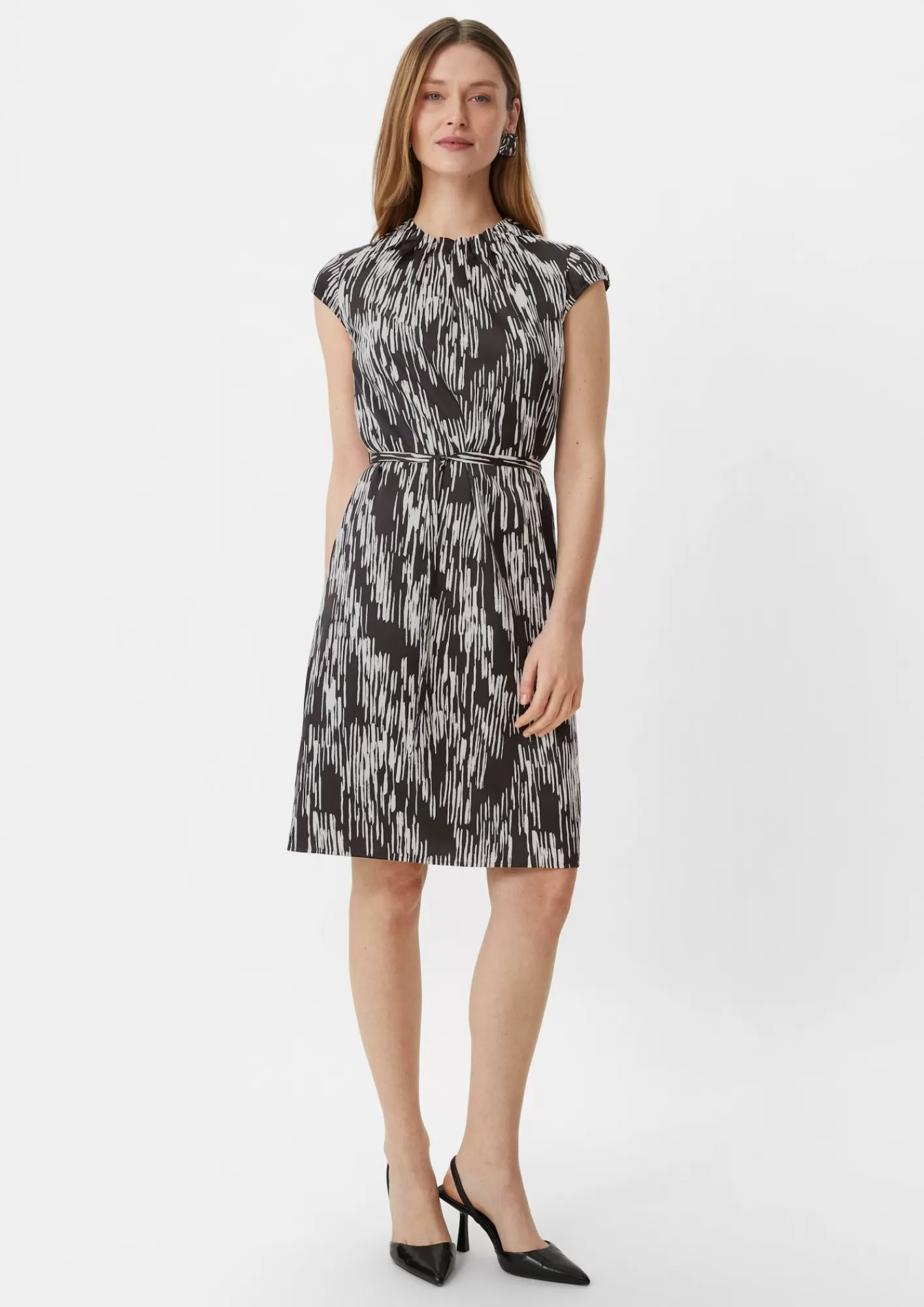 Shop Comma Gemustertes Satinkleid Mit Raffung