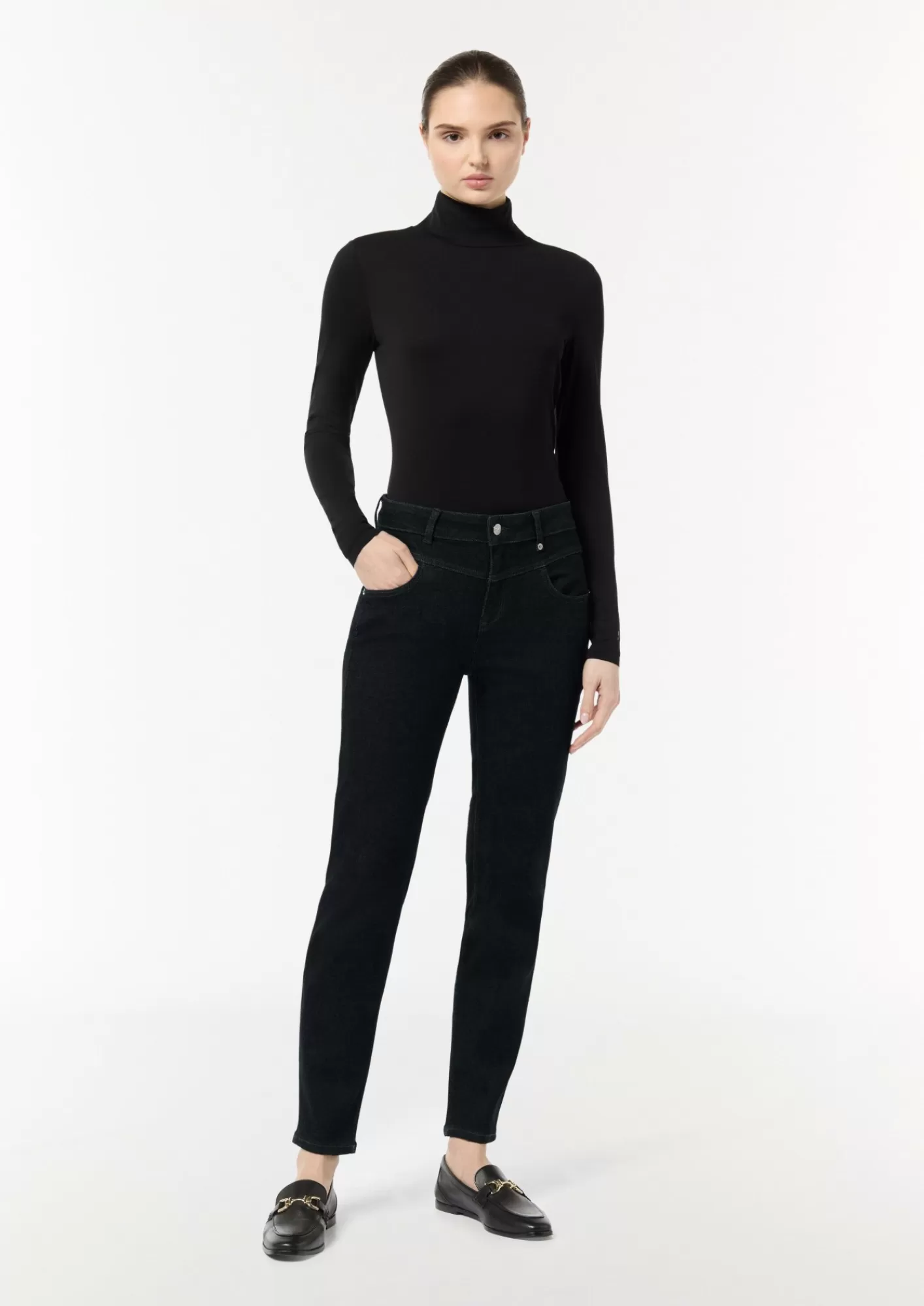 Outlet Comma Jeans Mit Slim Leg