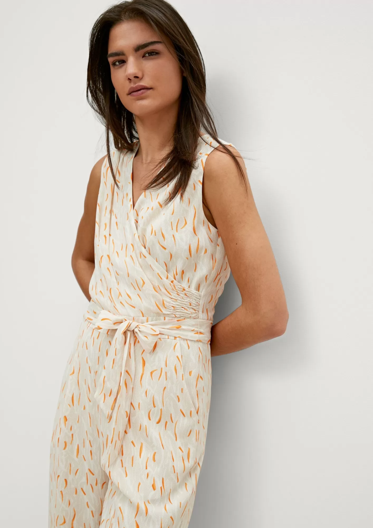 Shop Comma Jumpsuit Mit Crepestruktur