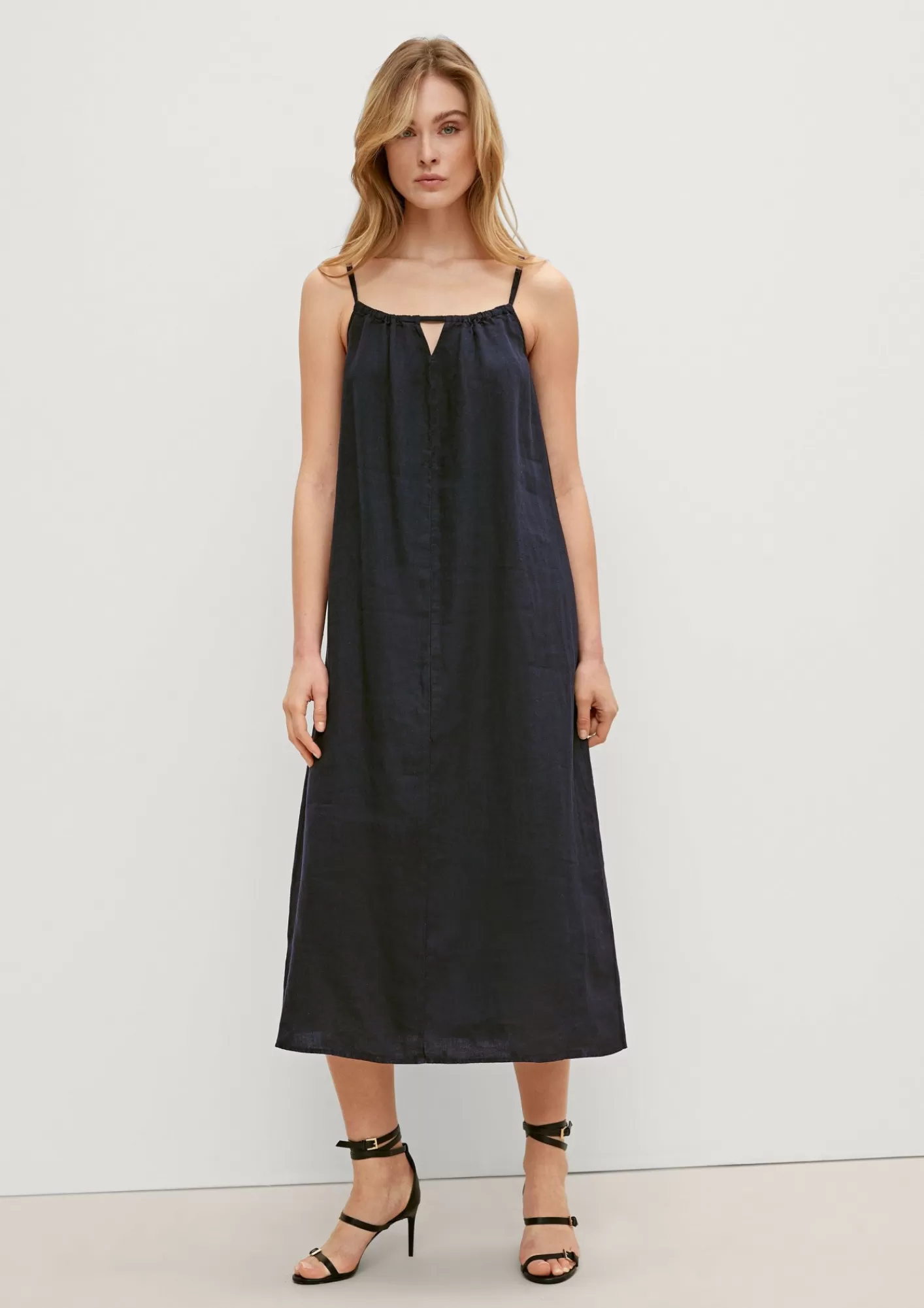 Hot Comma Kleid Aus Leinen