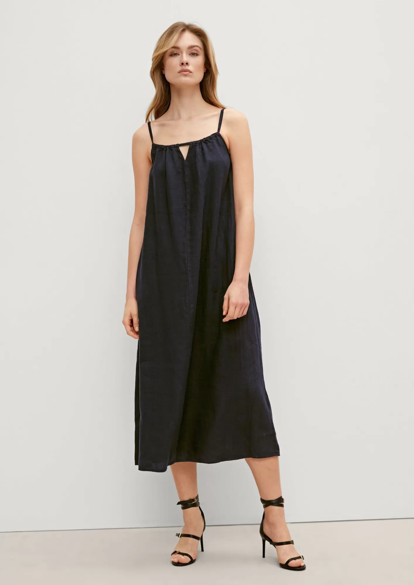 Hot Comma Kleid Aus Leinen