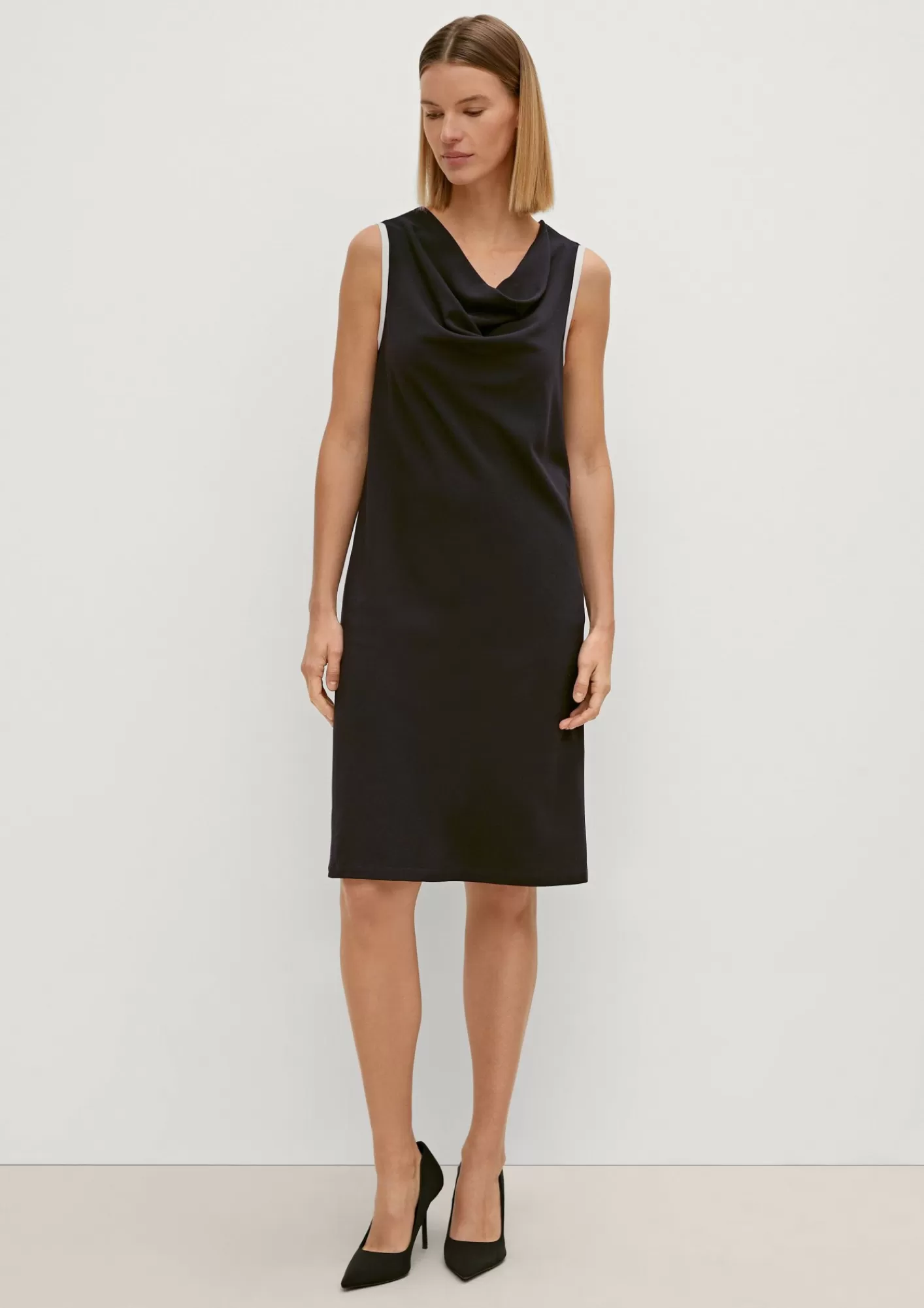 New Comma Kleid Mit Wasserfall-Ausschnitt