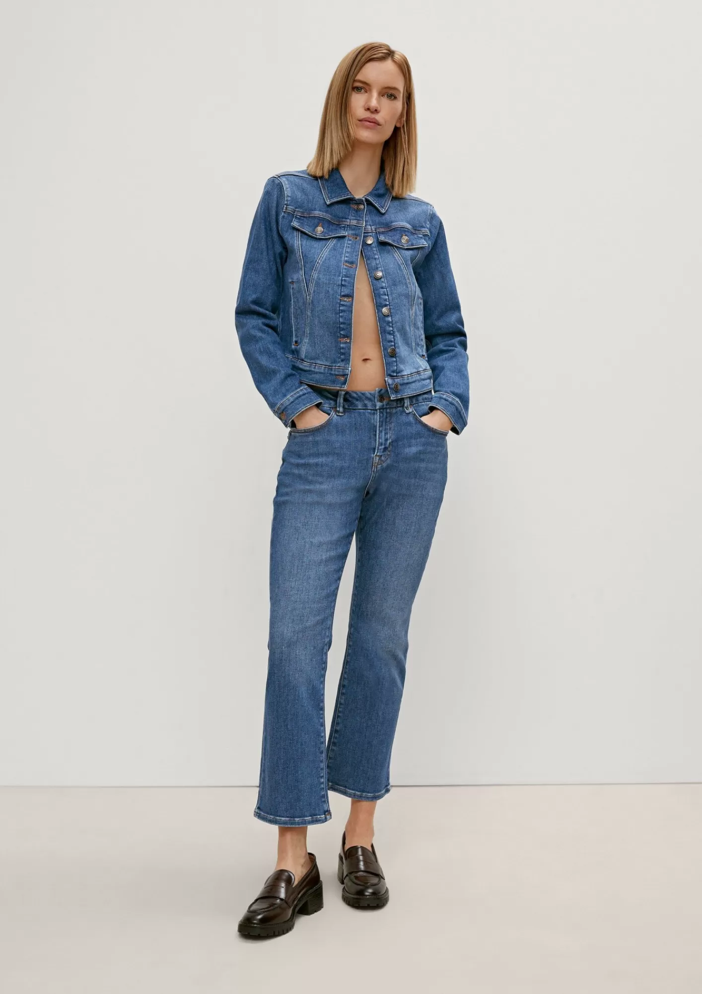 Clearance Comma Kurze Jeansjacke Mit Ziernahten