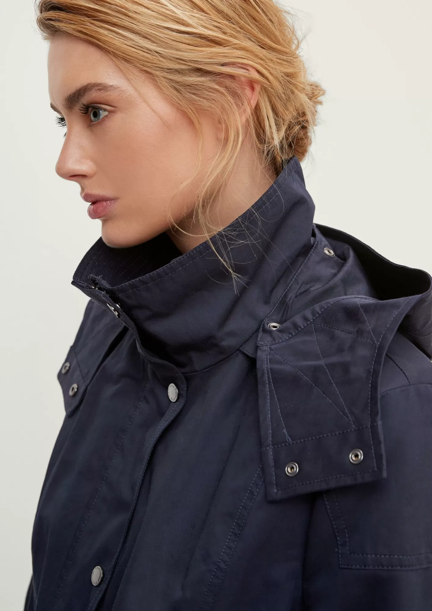 Shop Comma Kurzer Parka Mit Abnehmbarer Kapuze