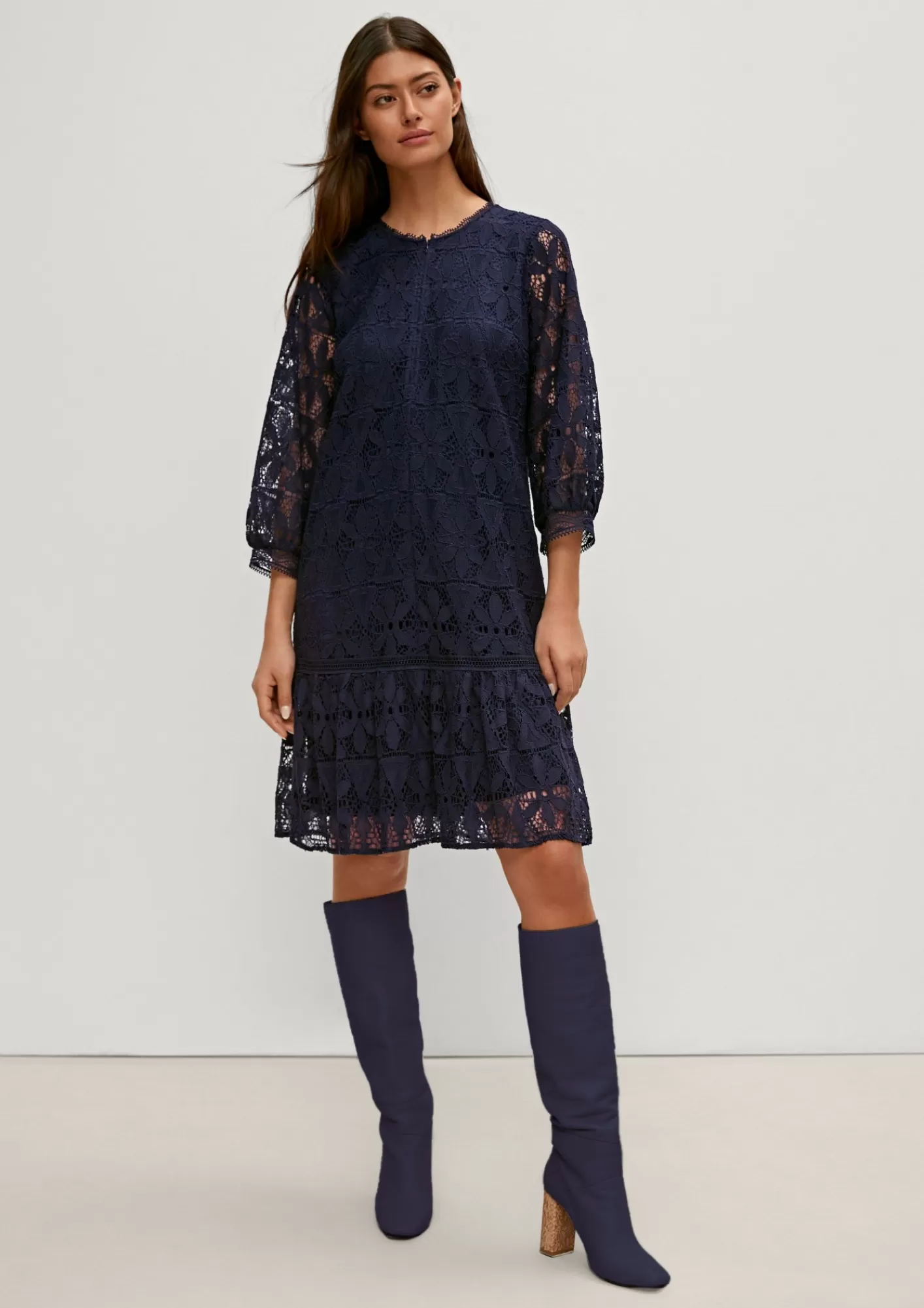 Best Comma Kurzes Kleid Aus Filigraner Spitze