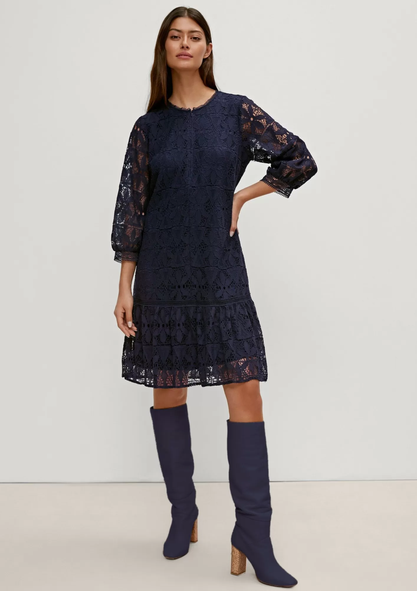 Best Comma Kurzes Kleid Aus Filigraner Spitze