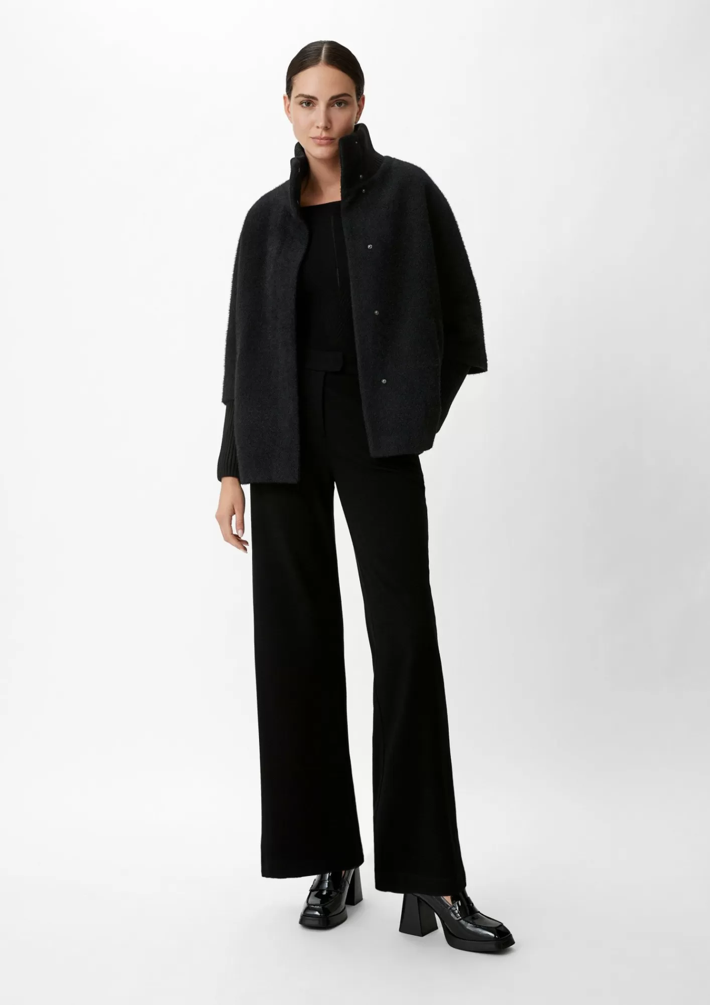 Clearance Comma Kurzes Strick-Cape
