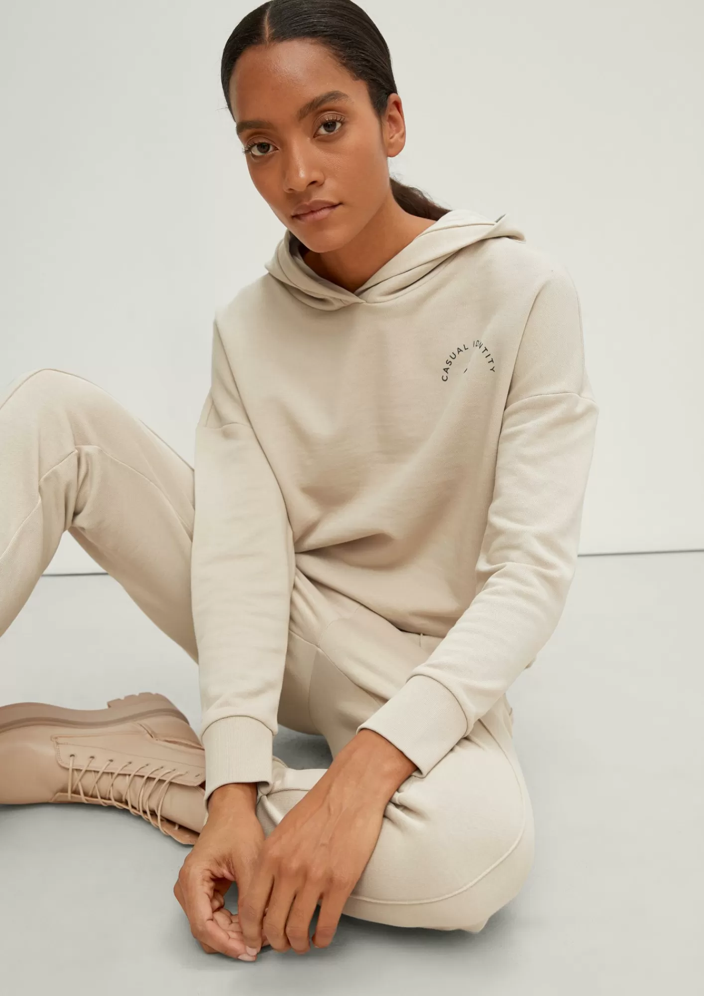 Clearance Comma Lockerer Kapuzensweater