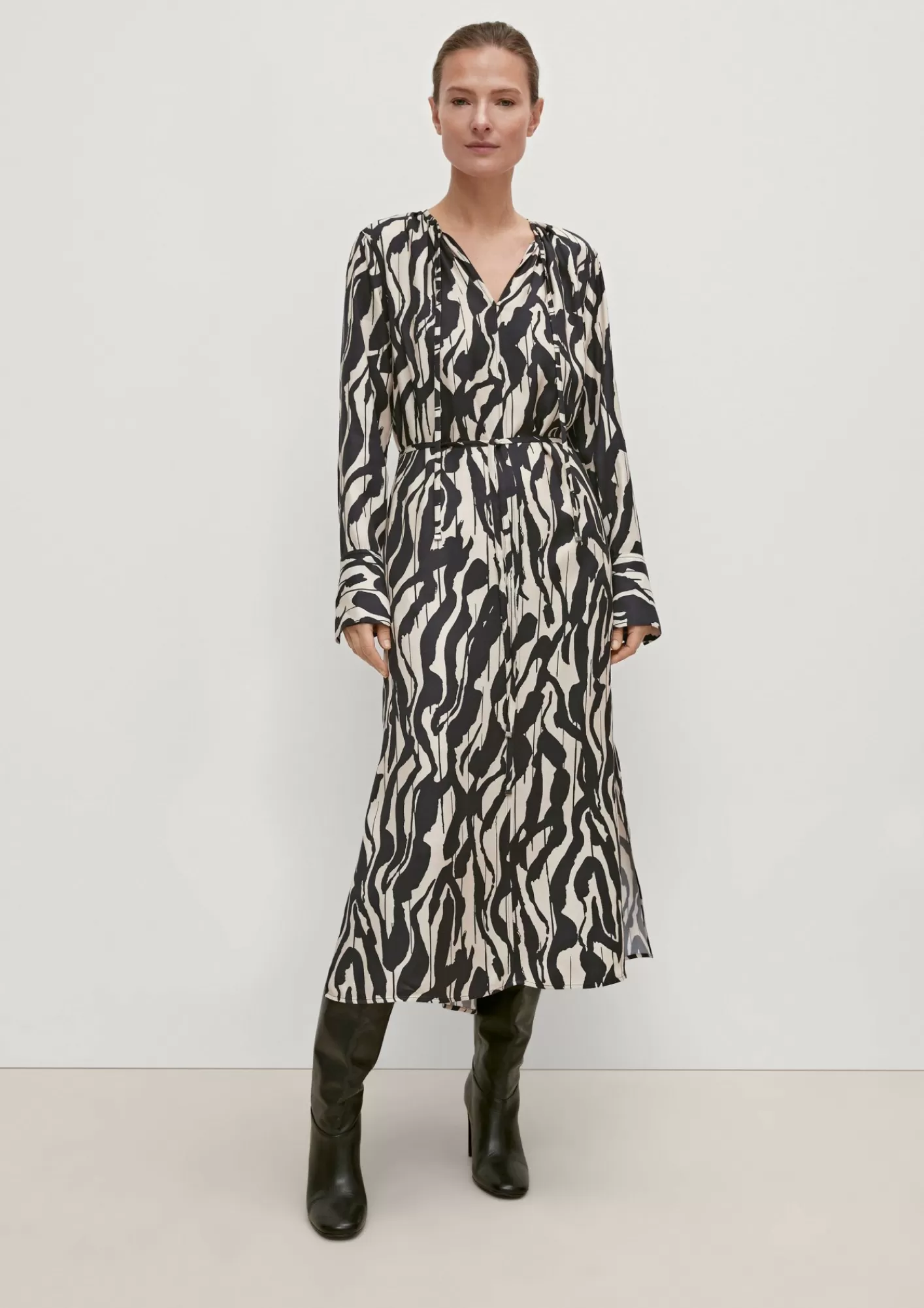 Shop Comma Maxikleid Mit Allover-Print