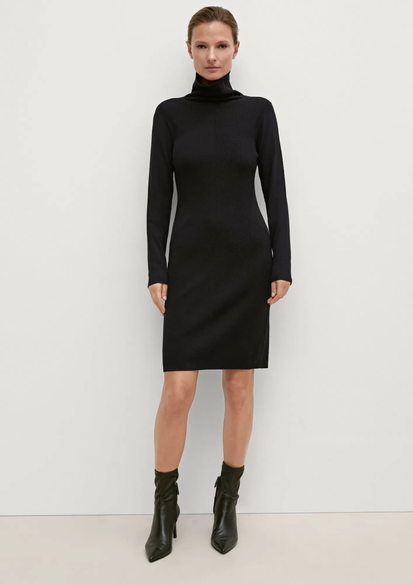 Best Comma Midikleid Aus Rippstrick