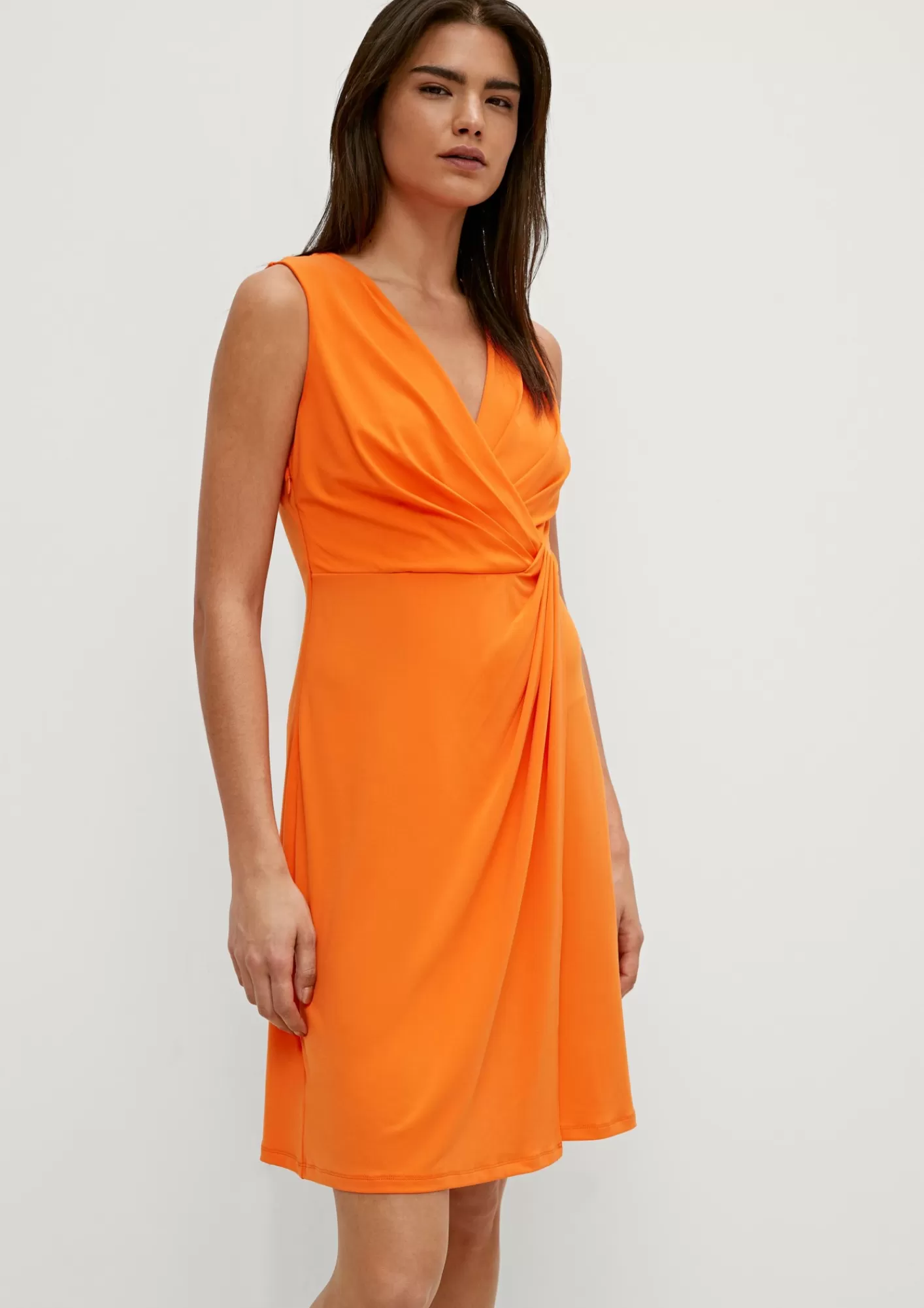 Shop Comma Midikleid In Wickel-Optik