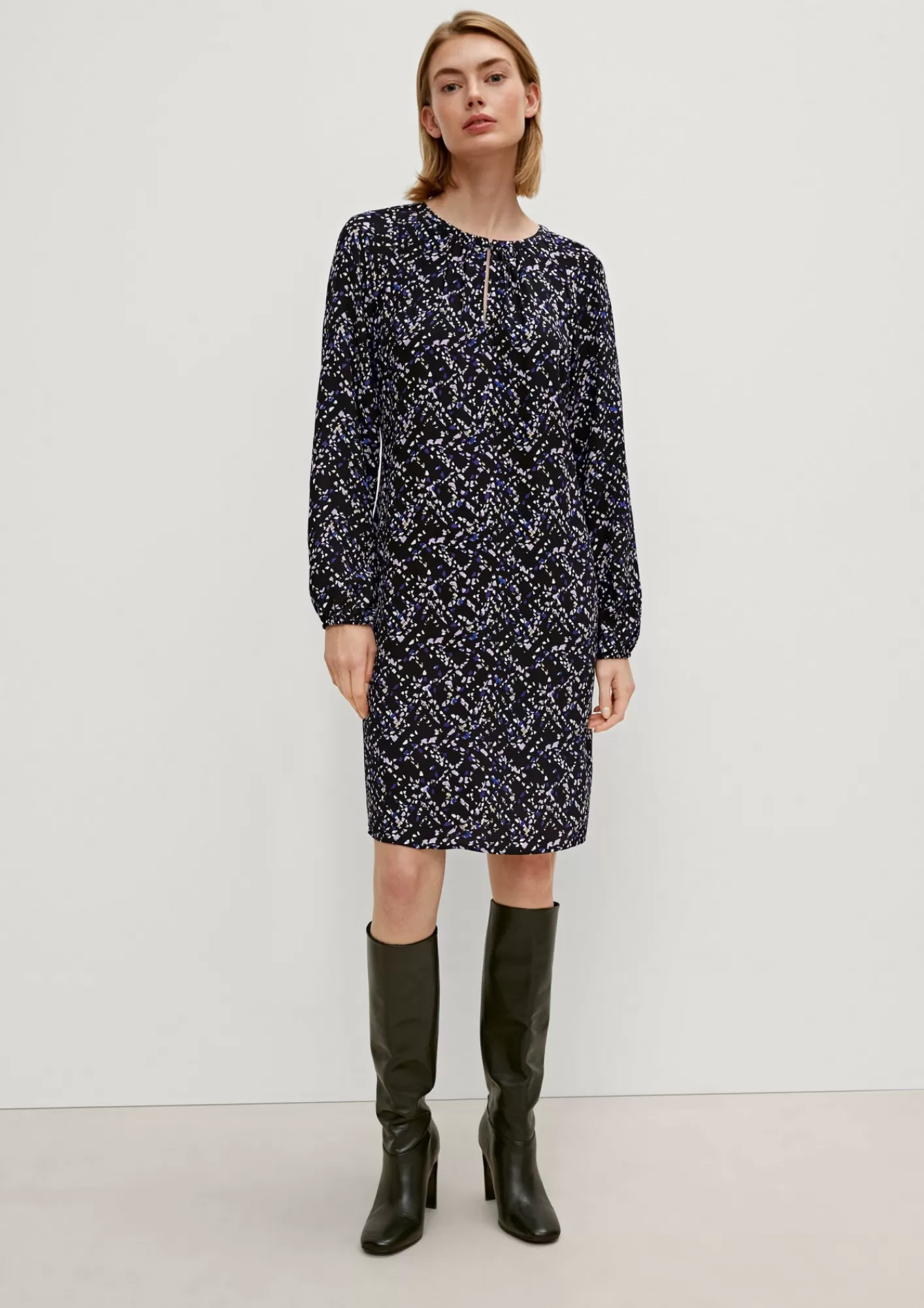 Hot Comma Midikleid Mit Allovermuster