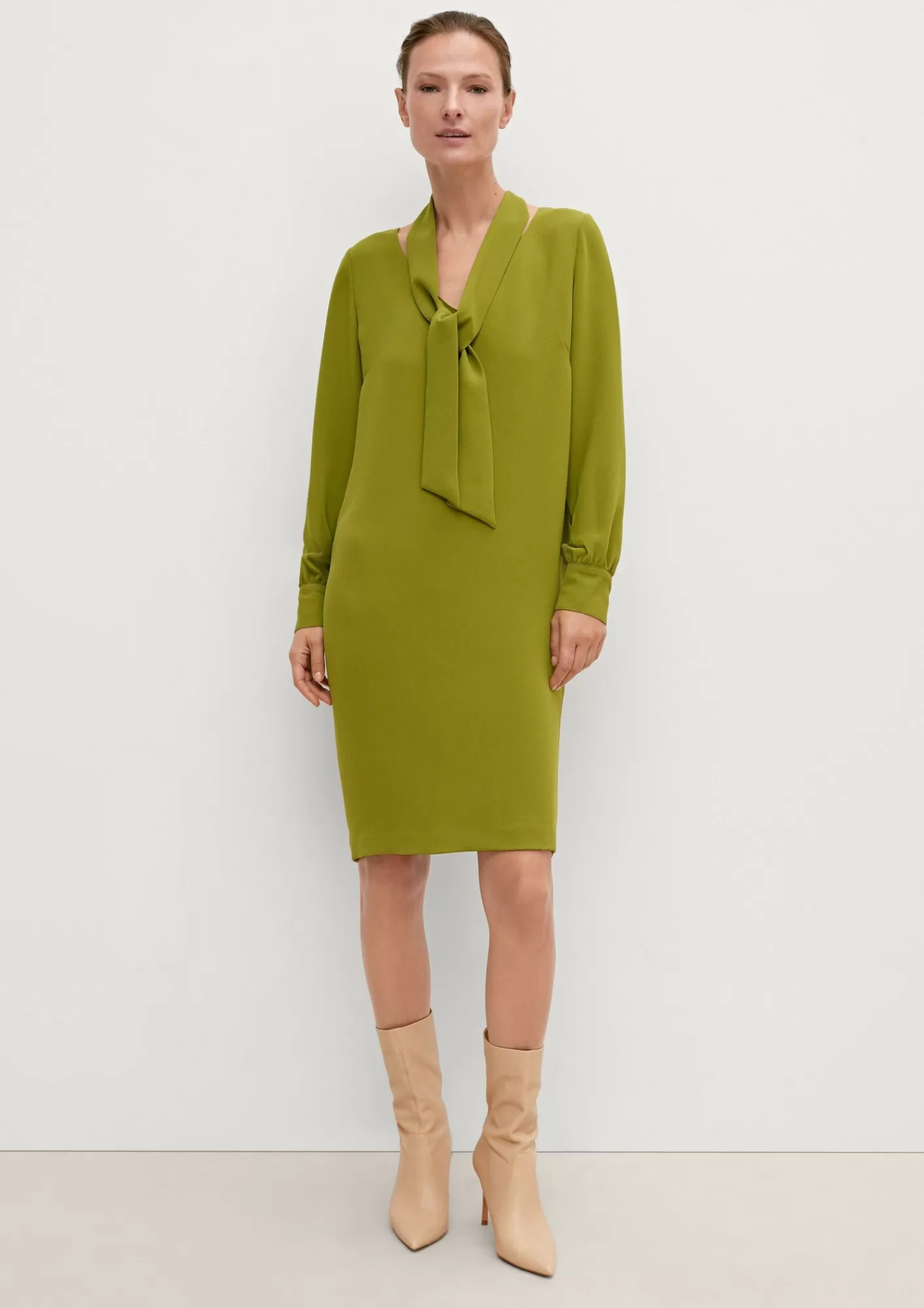 Discount Comma Midikleid Mit Schaldetail