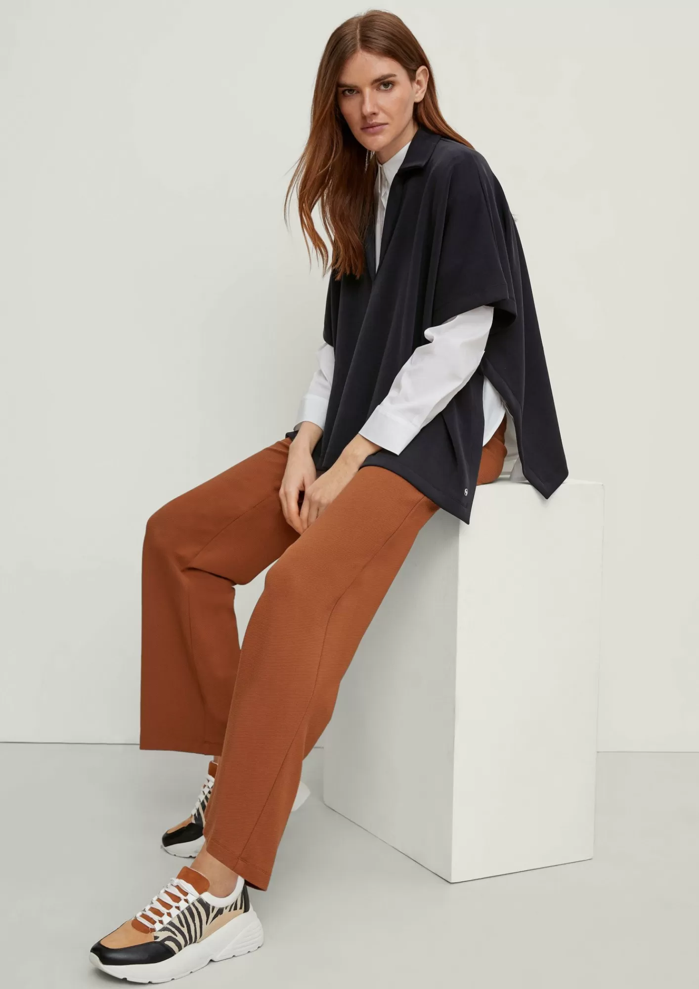 Discount Comma Poncho Aus Scuba