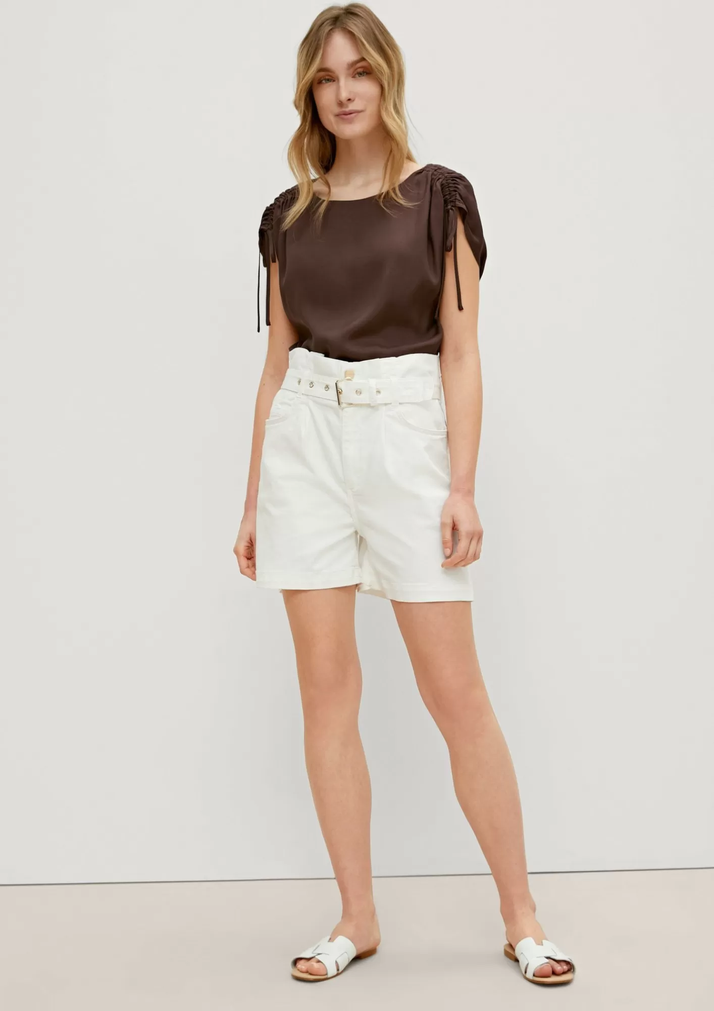 Clearance Comma Regular: Denimshorts Mit Gurtel