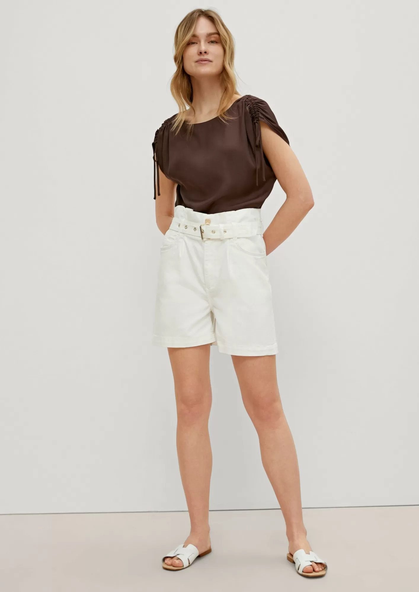 Clearance Comma Regular: Denimshorts Mit Gurtel