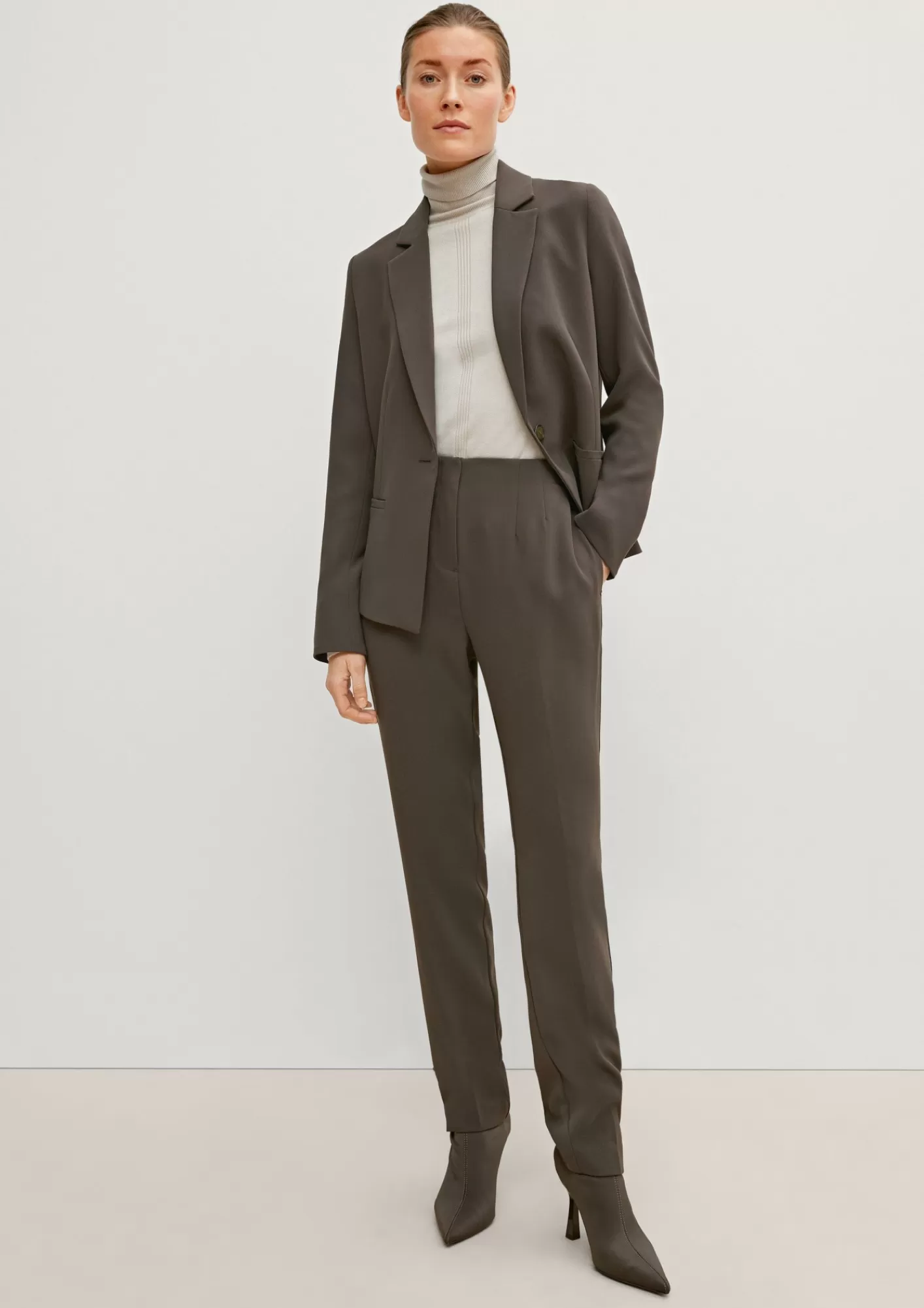 Best Sale Comma Regular: Hose Mit Geschlitztem Saum