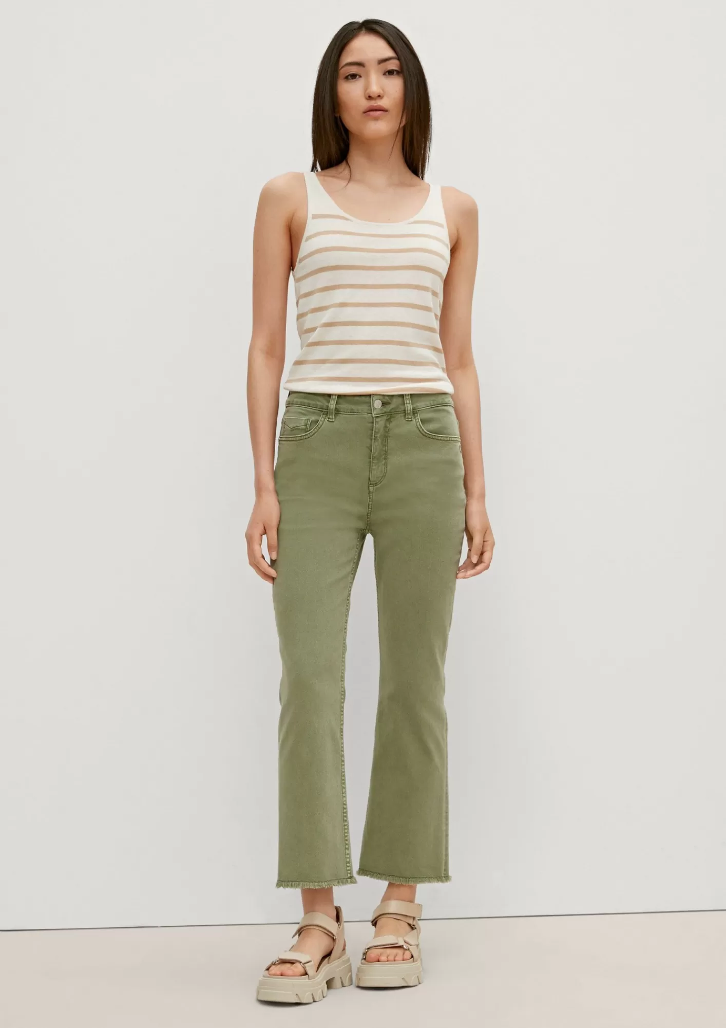 New Comma Regular: Jeans Mit Garment Dye