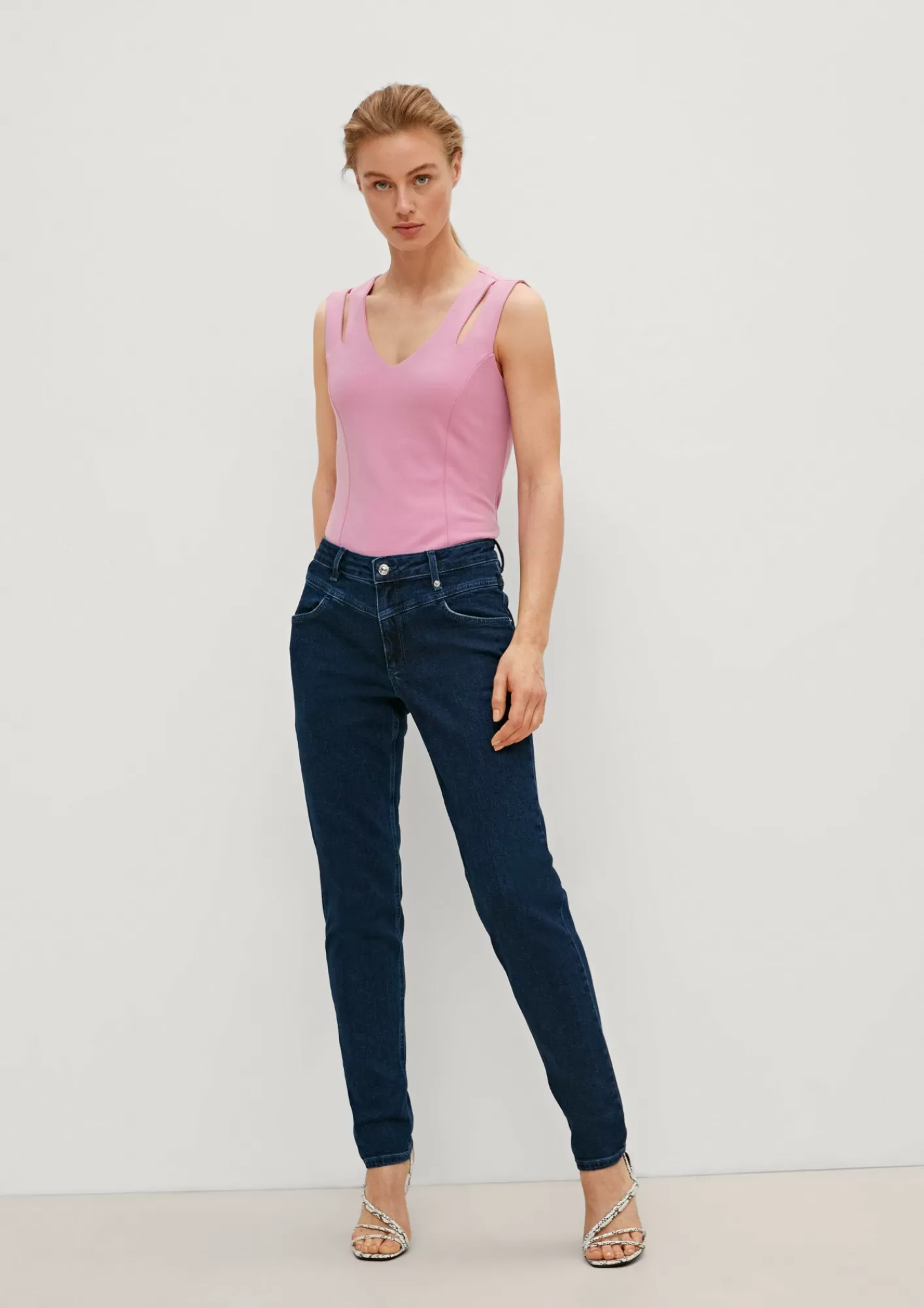 Store Comma Regular: Jeans Mit Sattelbund