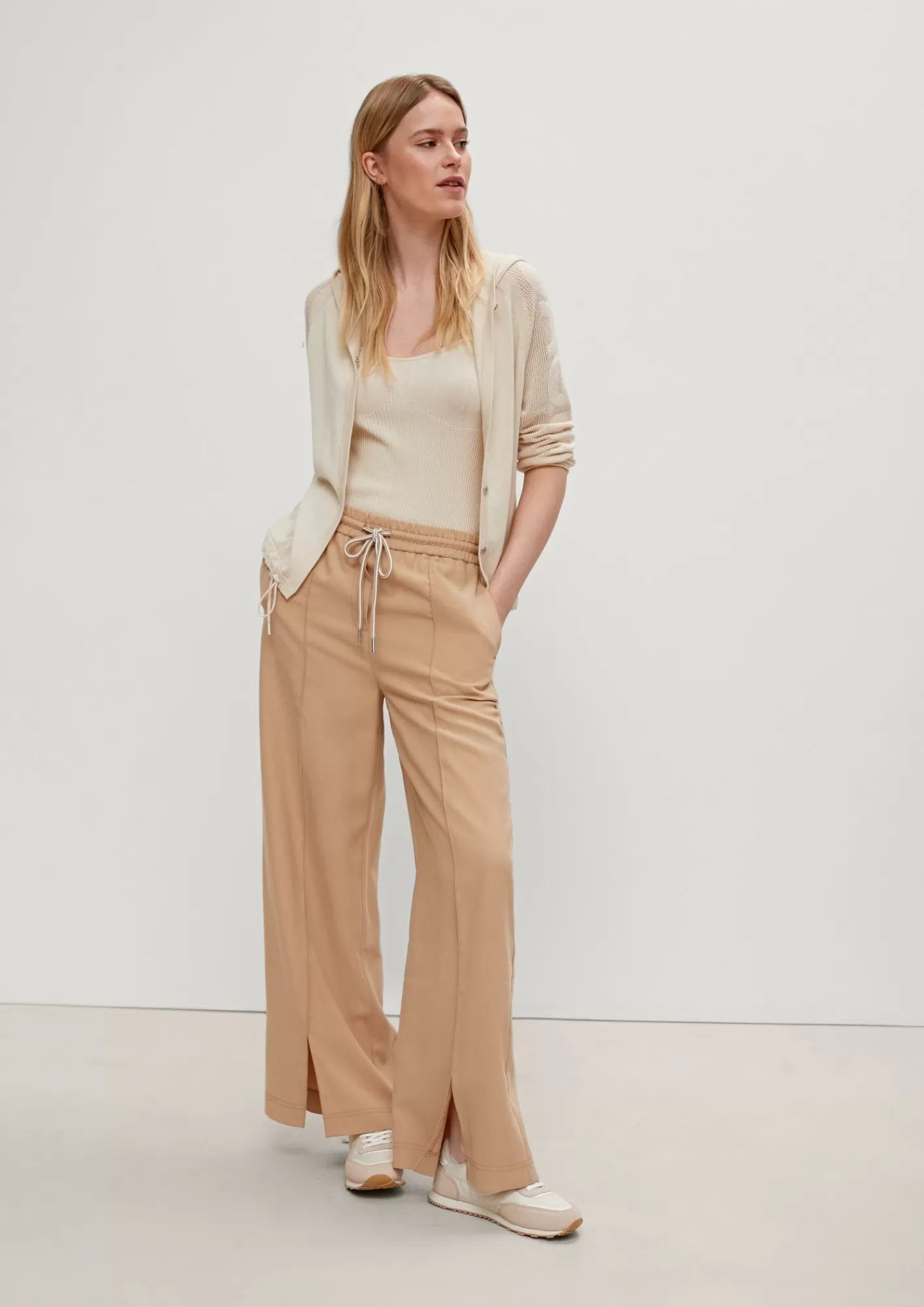 New Comma Regular: Marlenehose Mit Saumschlitz