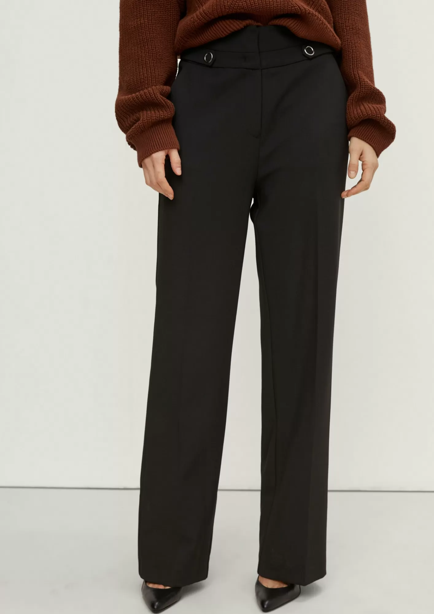Store Comma Relaxed: Flared Leg-Hose