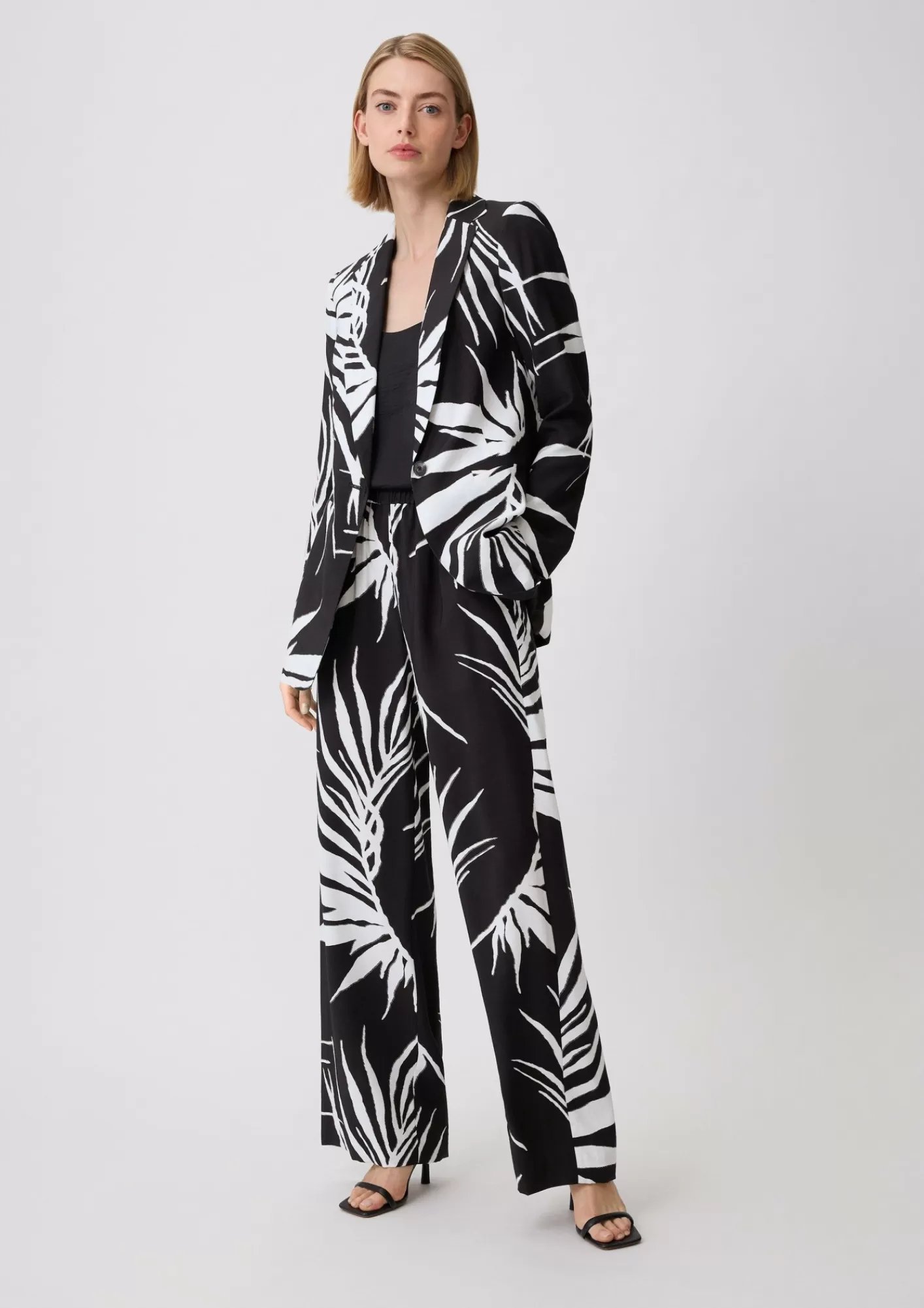 Online Comma Relaxed: Hose Mit All-Over-Print