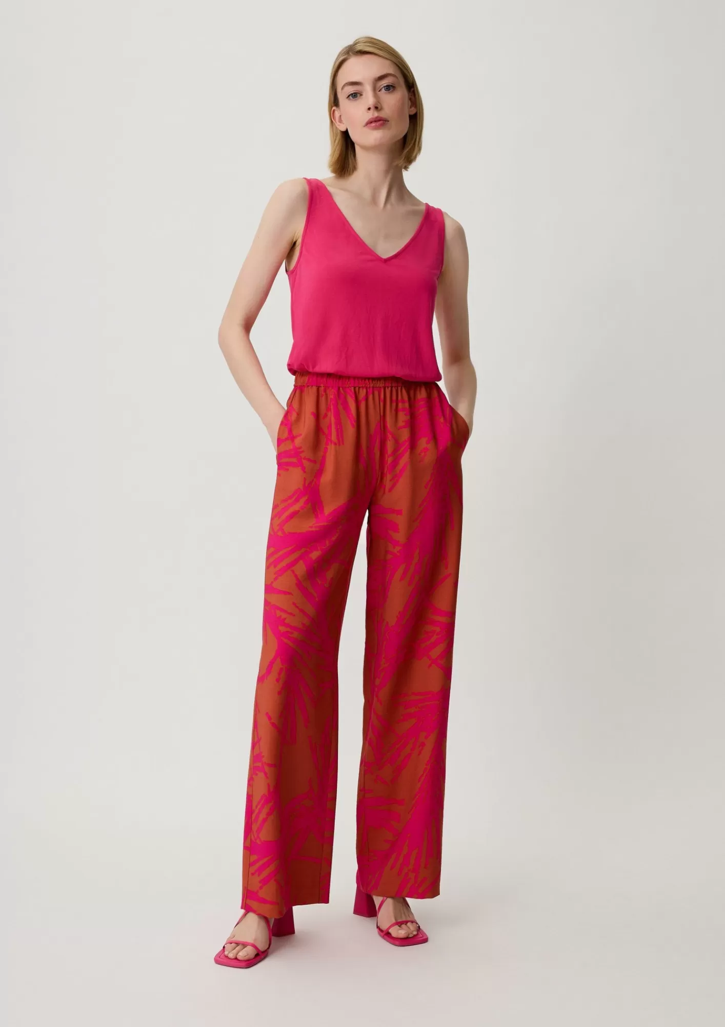 Store Comma Relaxed: Hose Mit All-Over-Print