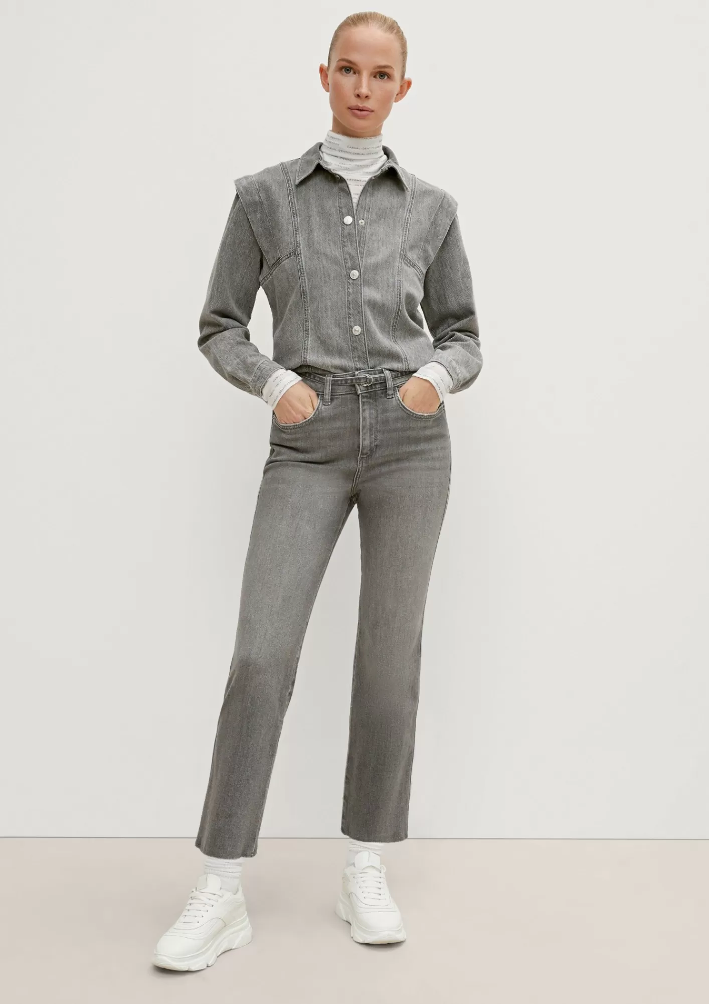 Flash Sale Comma Slim: Jeans Mit Ausgefranstem Saum