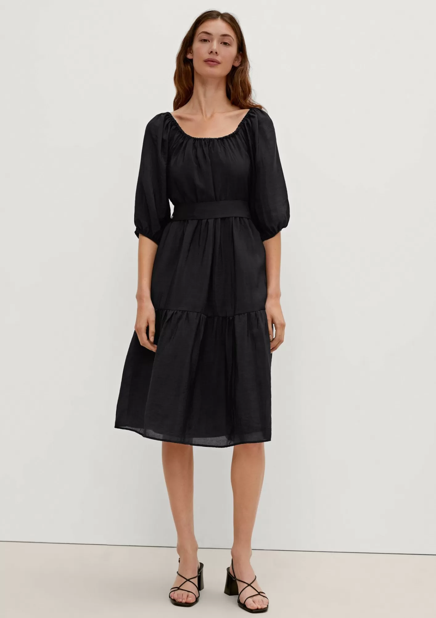Online Comma Stufenkleid Mit Allover-Muster