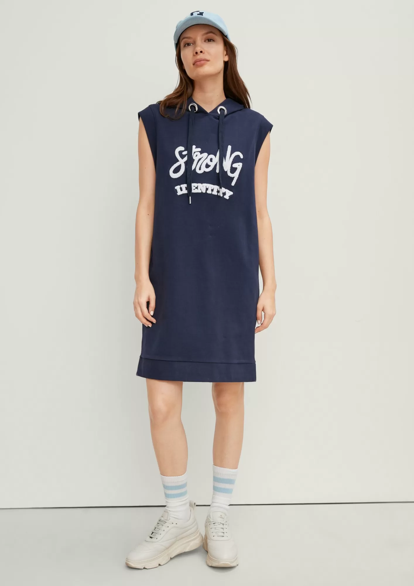 Sale Comma Sweatkleid Mit Gesticktem Schriftzug