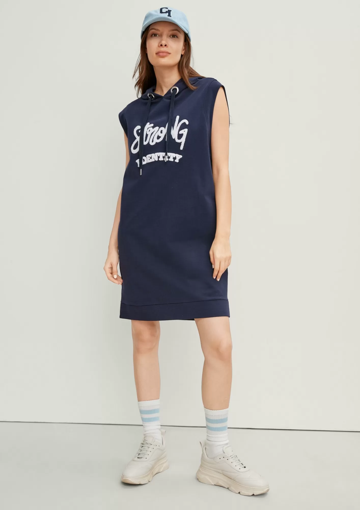 Sale Comma Sweatkleid Mit Gesticktem Schriftzug