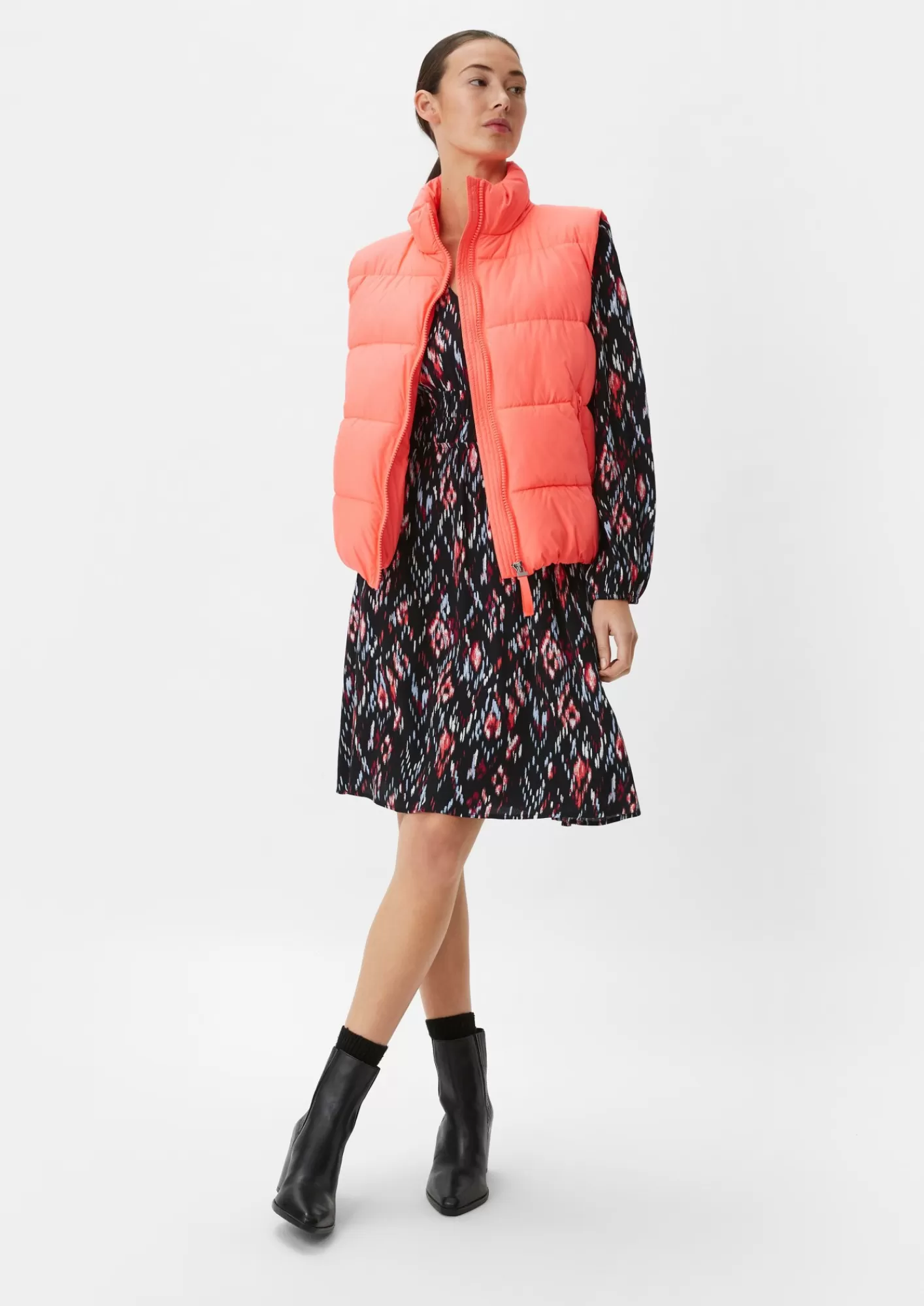 Shop Comma Tailliertes Kleid Aus Crepe