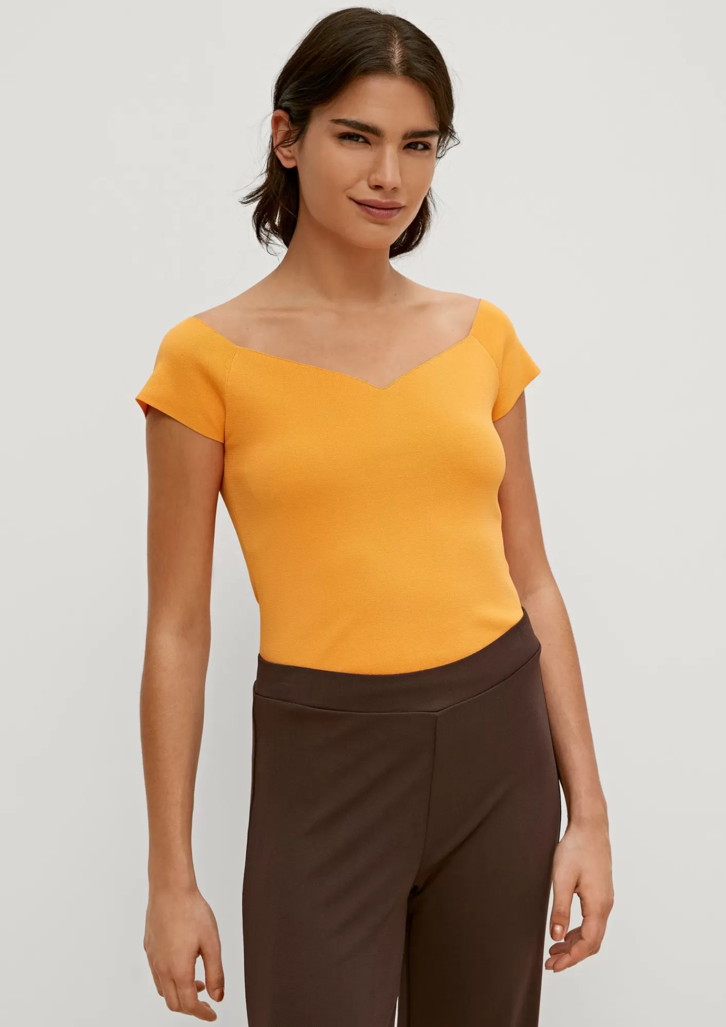 Flash Sale Comma Top Mit Herzausschnitt