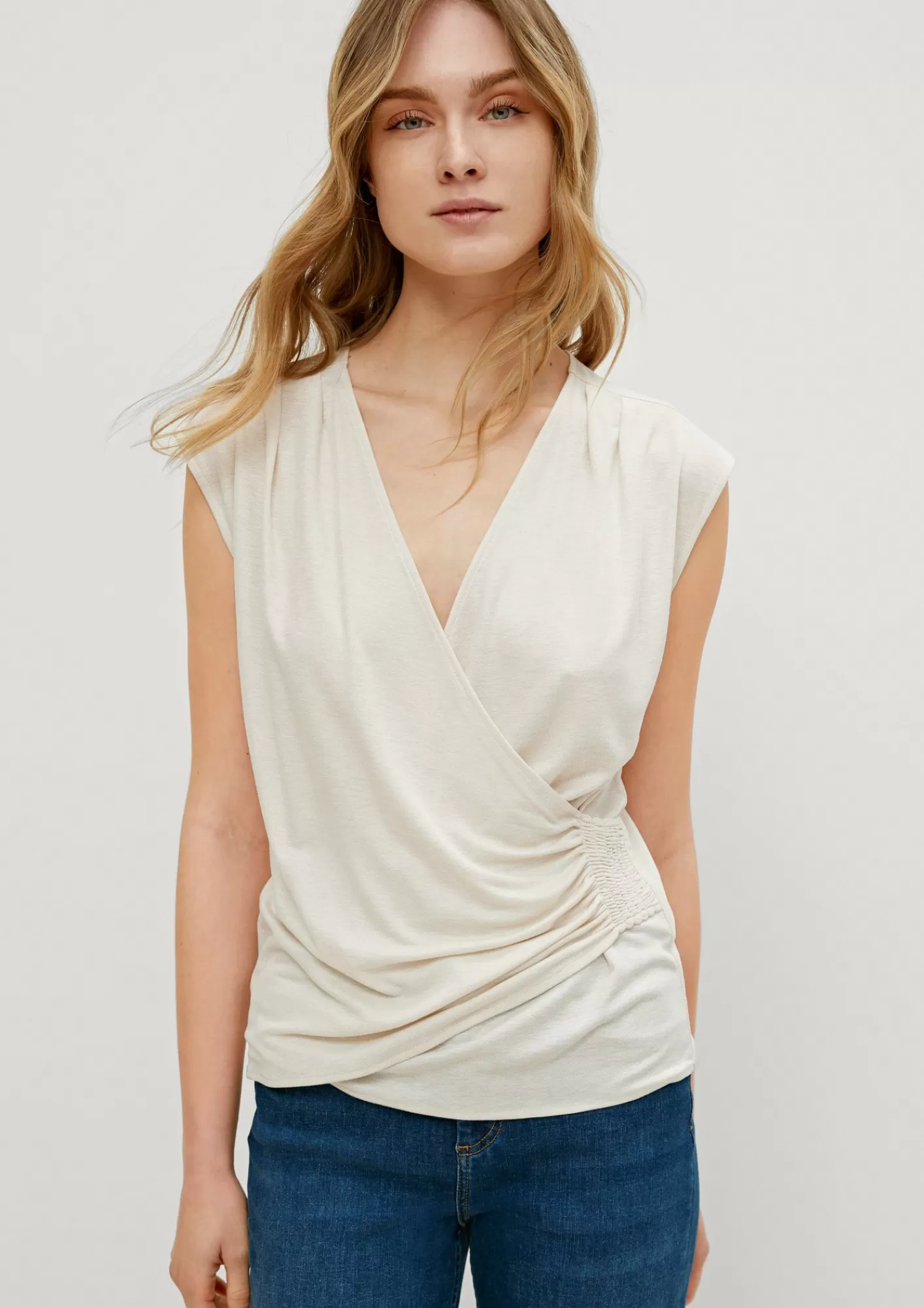 Outlet Comma Top Mit Smok-Detail
