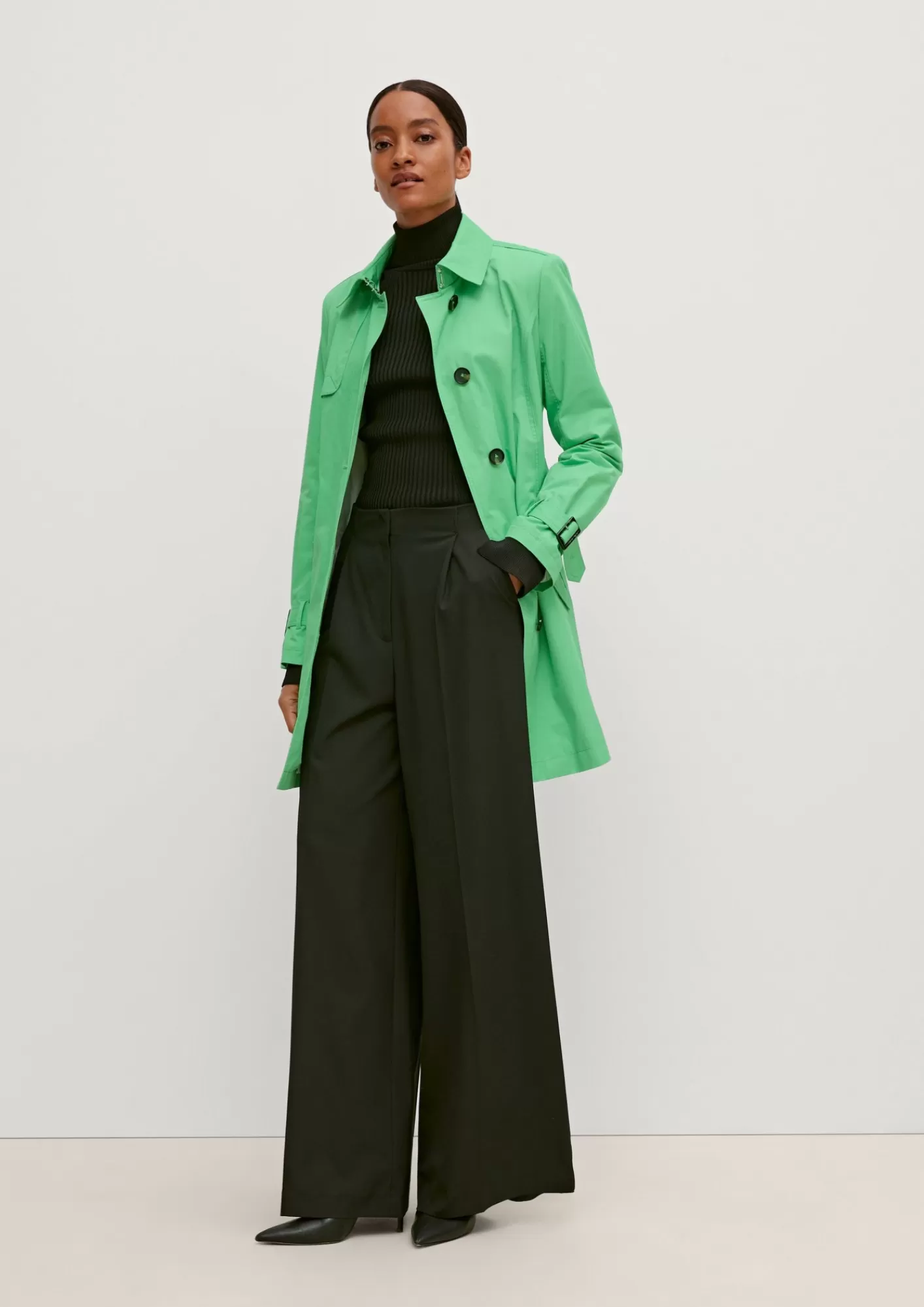 New Comma Trenchcoat Mit Bindegurtel