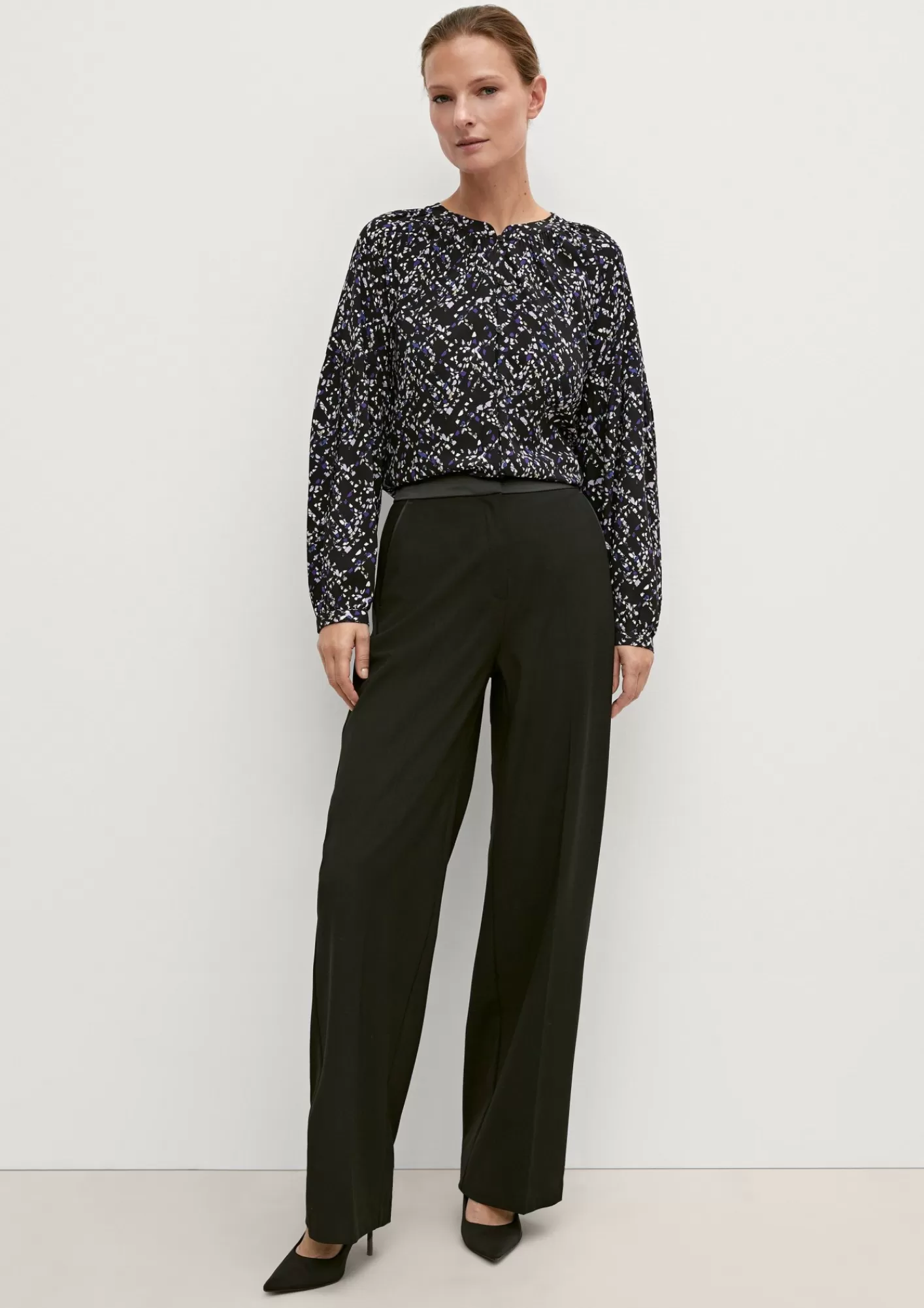 Discount Comma Viskosebluse Mit Abstraktem Muster