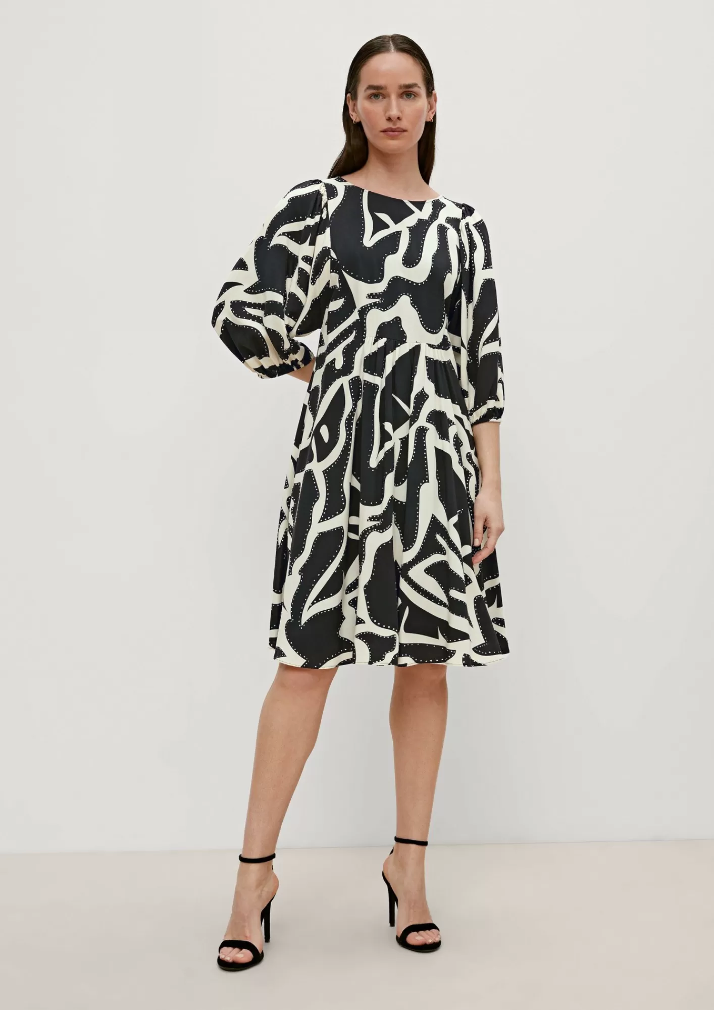 Store Comma Viskosekleid Mit Balloonarmel