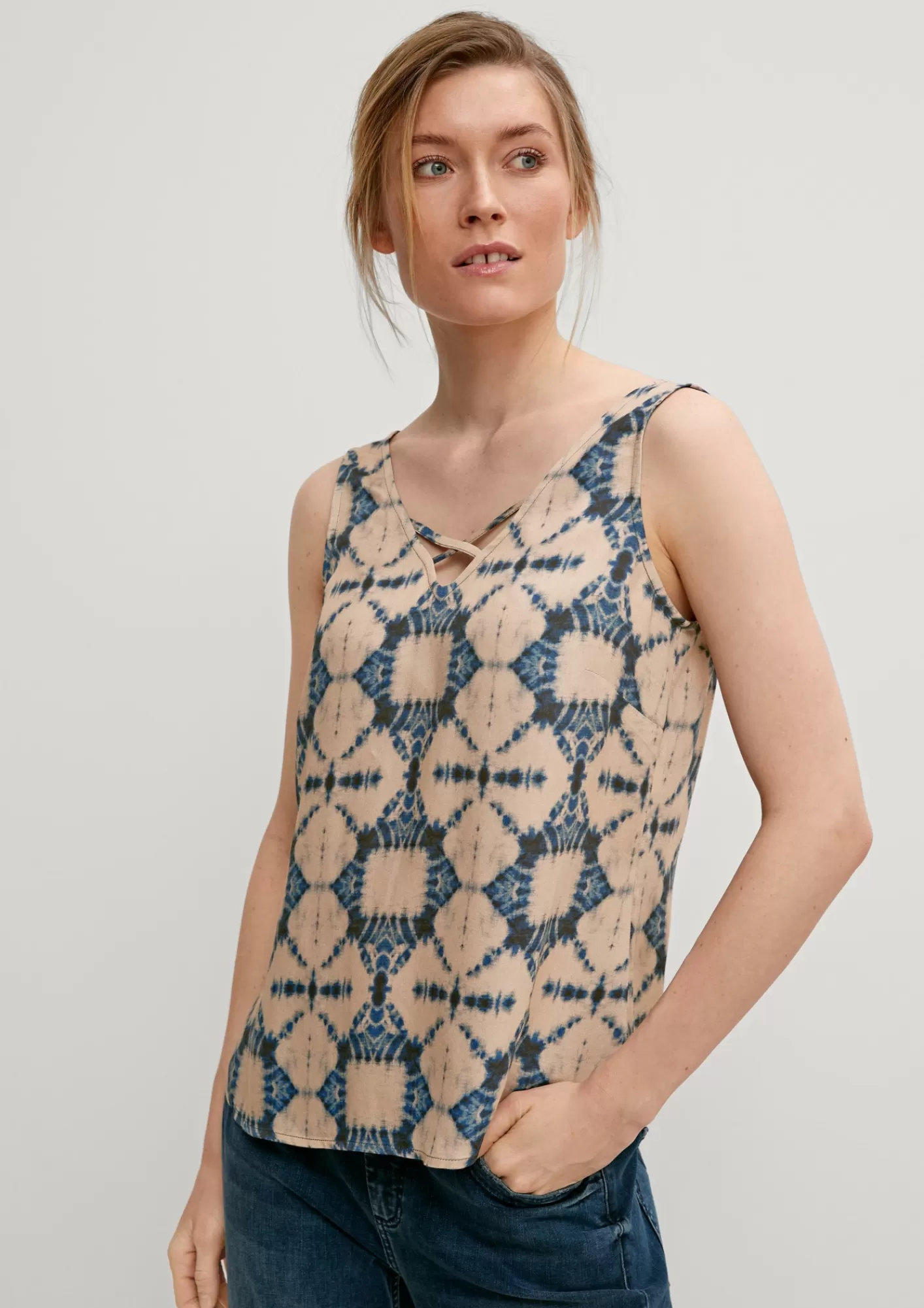Flash Sale Comma Viskosetop Mit V-Neck