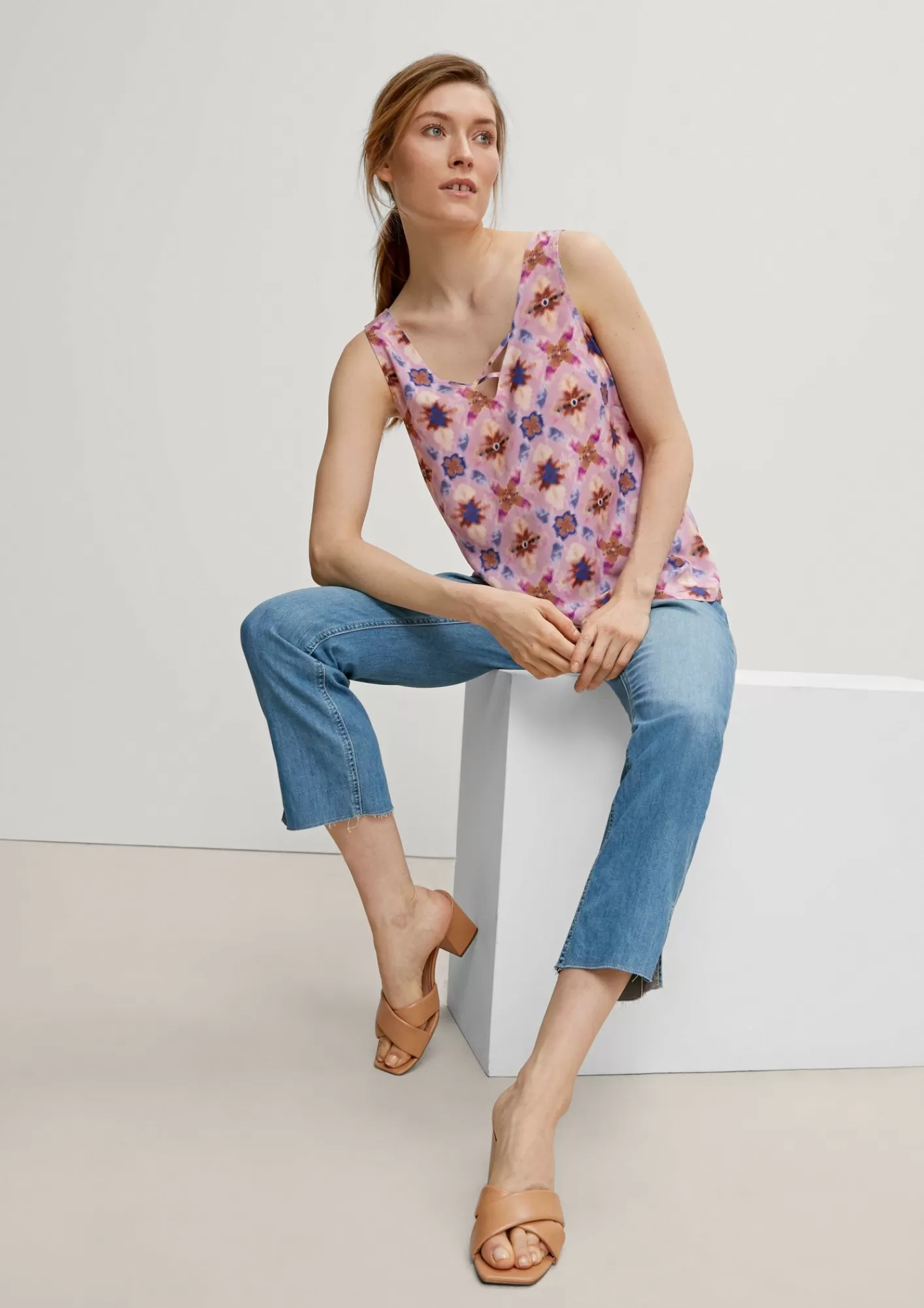 Discount Comma Viskosetop Mit V-Neck