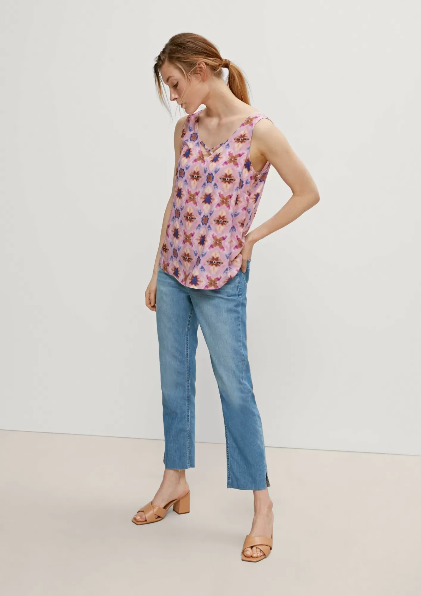 Discount Comma Viskosetop Mit V-Neck